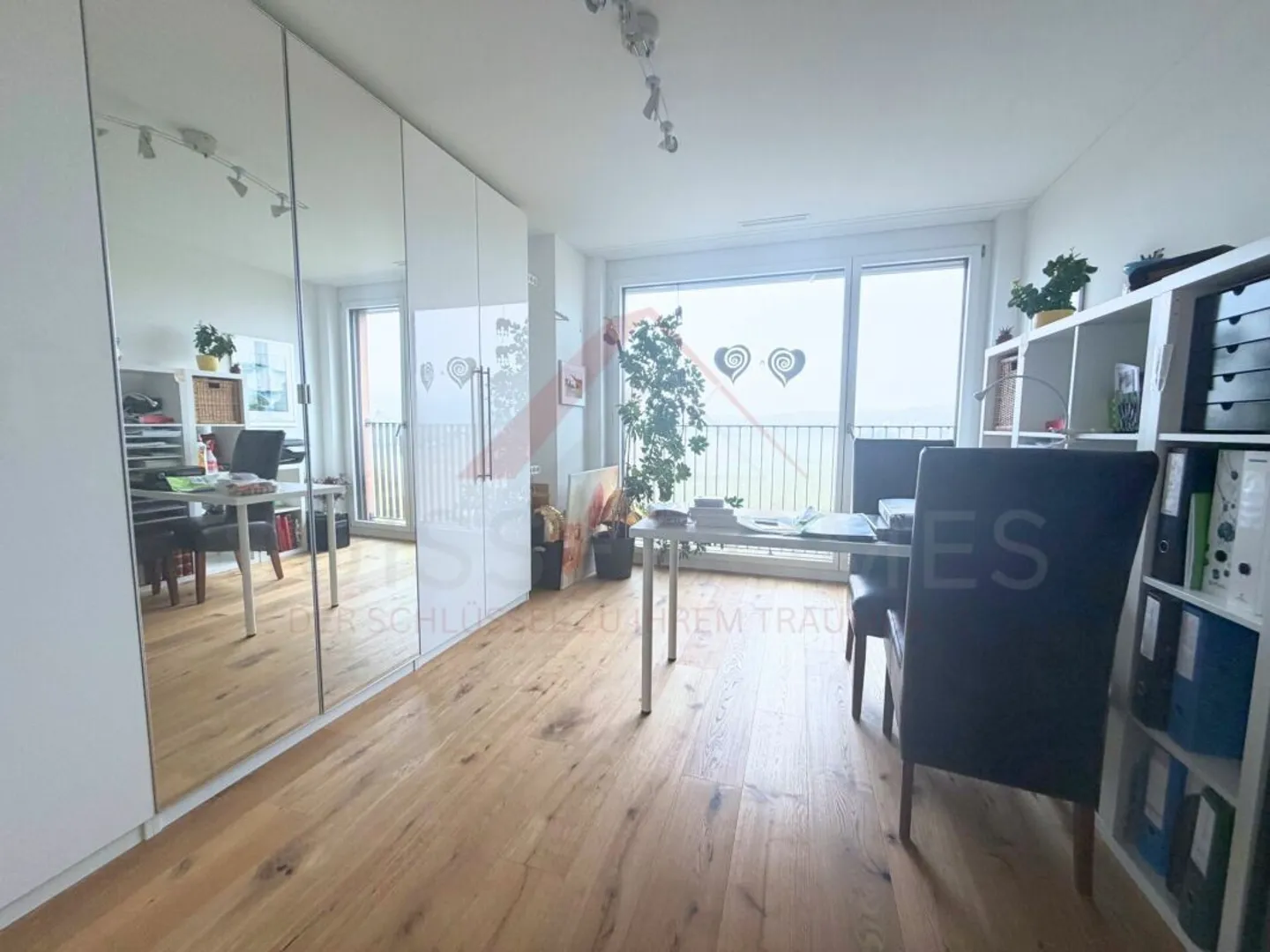 Vie moderne avec charme - Maisonette de 4,5 pièces à Walkringen avec balcon et beaucoup de confort de vie - Photo 5 sur 10