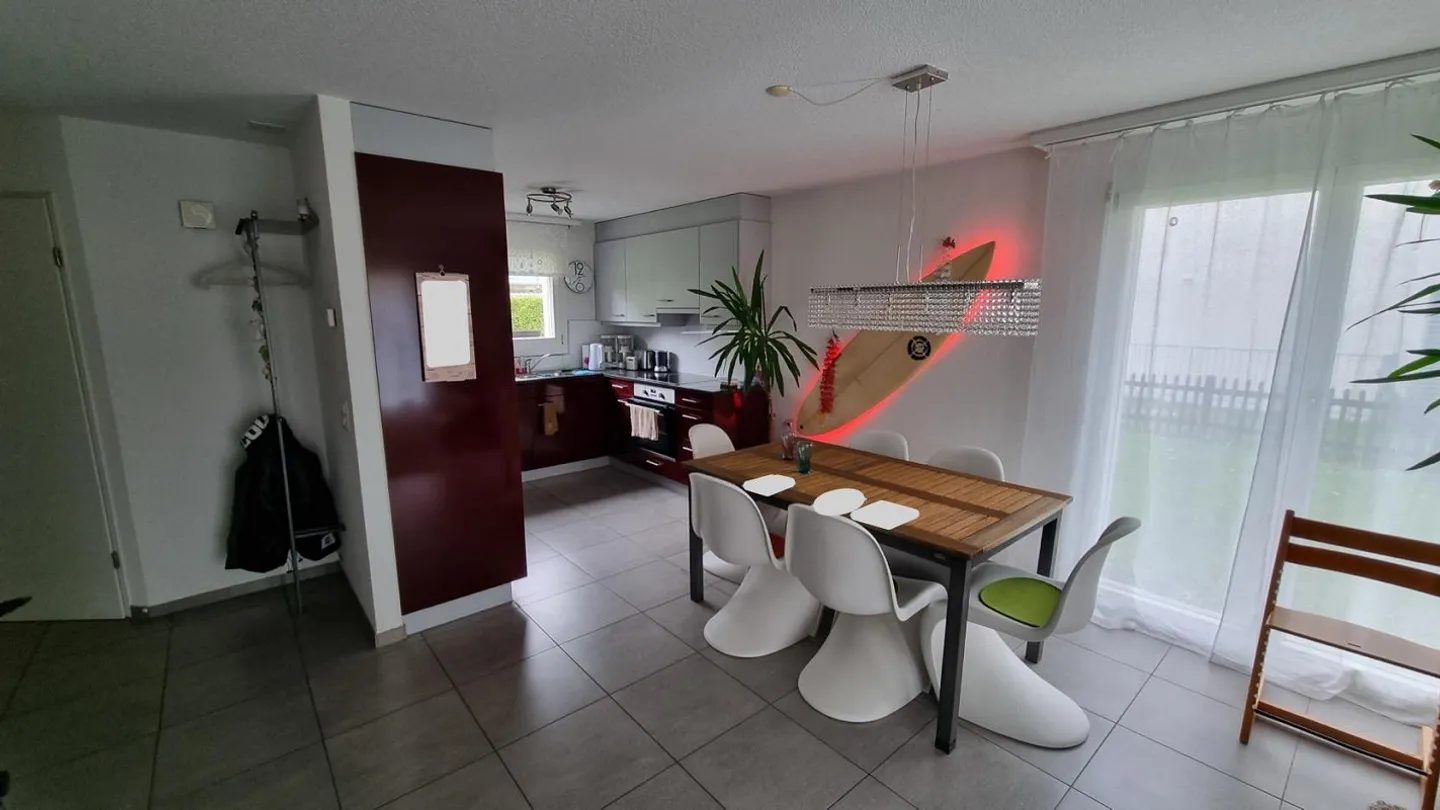 Maison de 6 ½ pièces dans un quartier familial près du centre-ville - Photo 3 sur 20