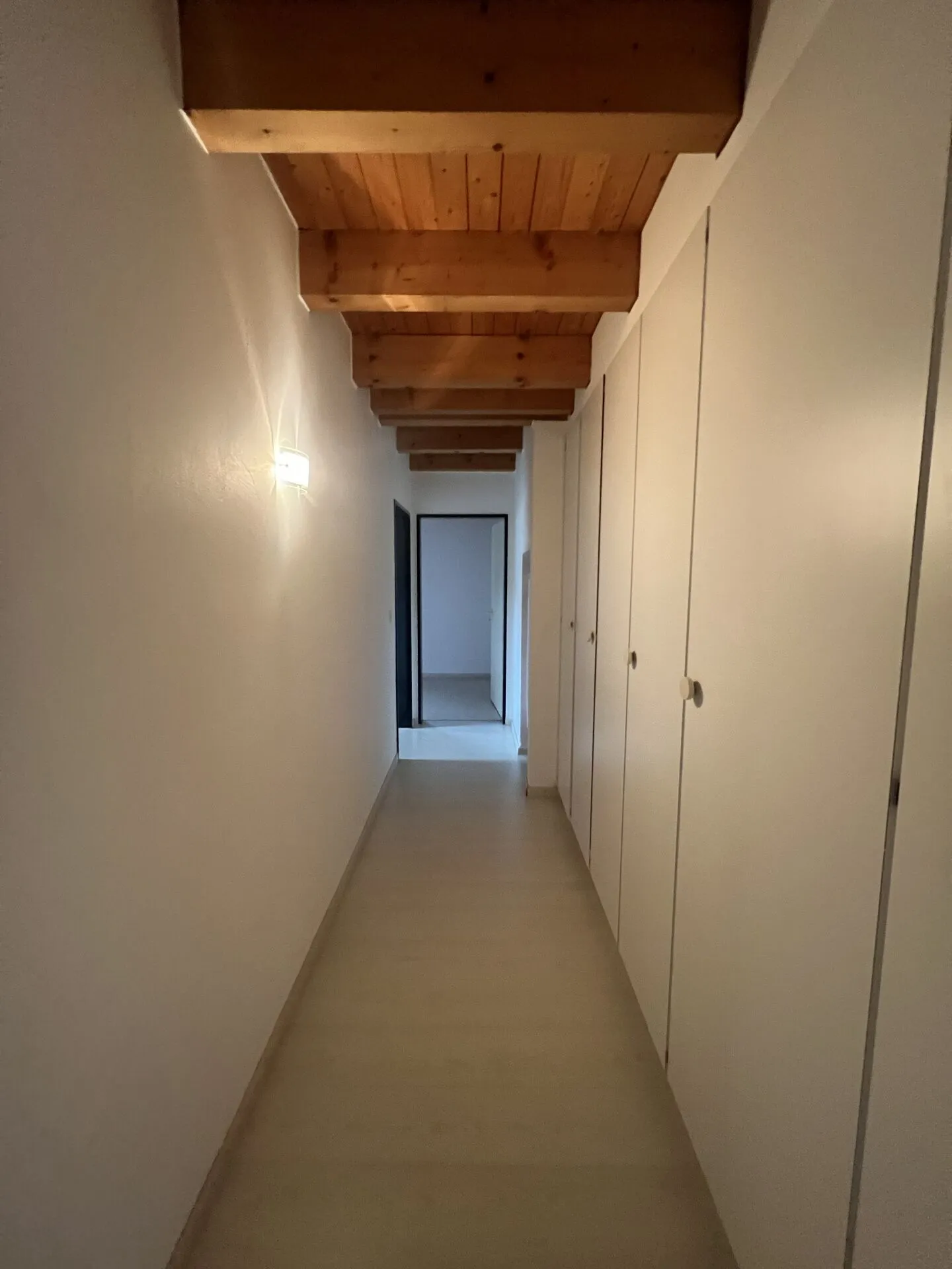 Apartment for rent - Photo 3 of 7