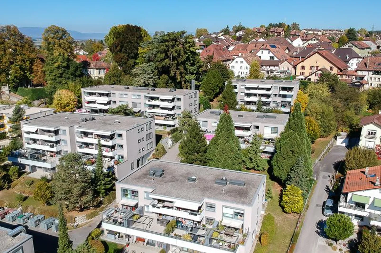 Vollständig renovierte Wohnung in ruhiger und grüner Lage! - Foto 1 von 5