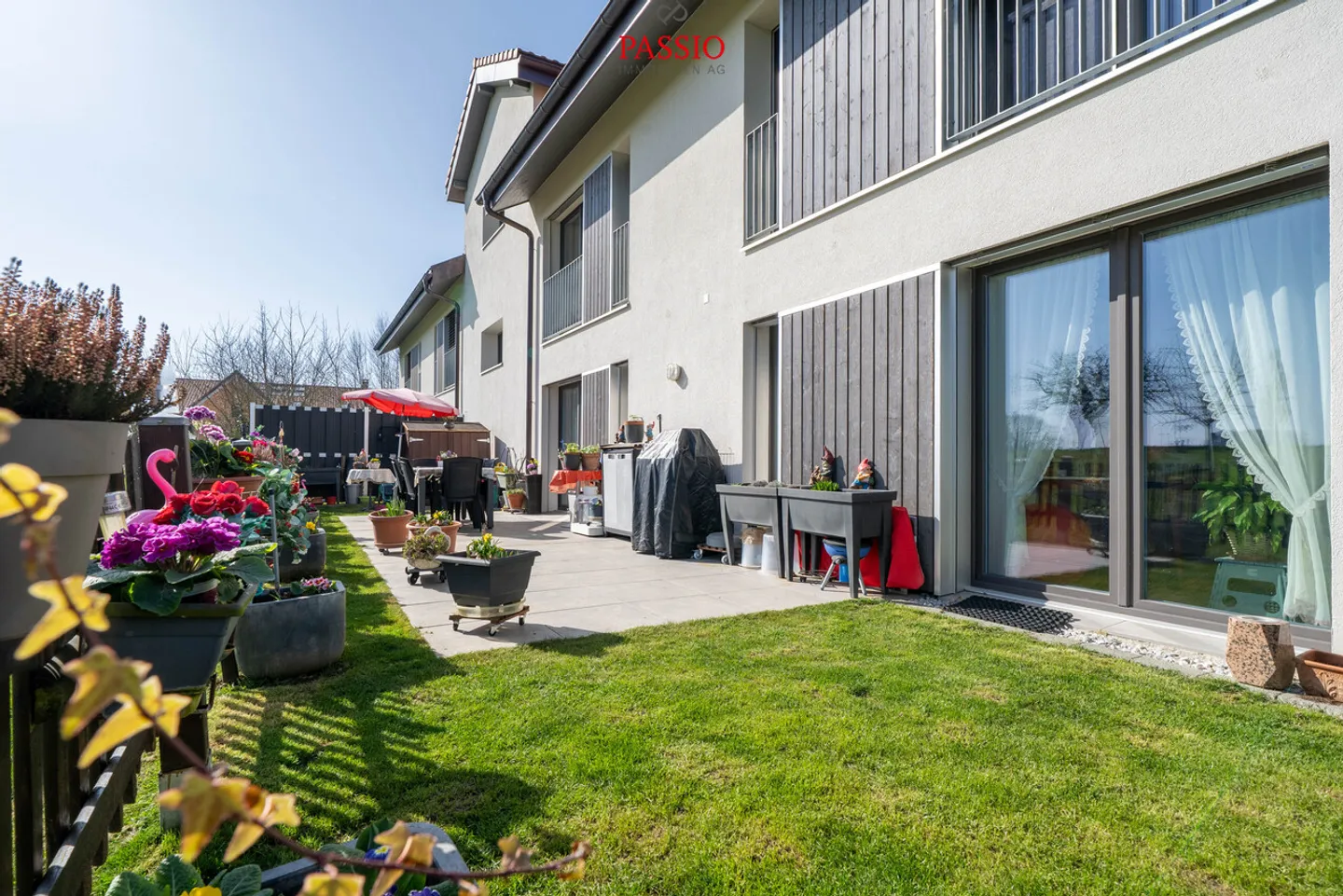 Appartamento 3,5 locali come nuovo con giardino di 180 m² vicino al lago - Foto 2 di 25