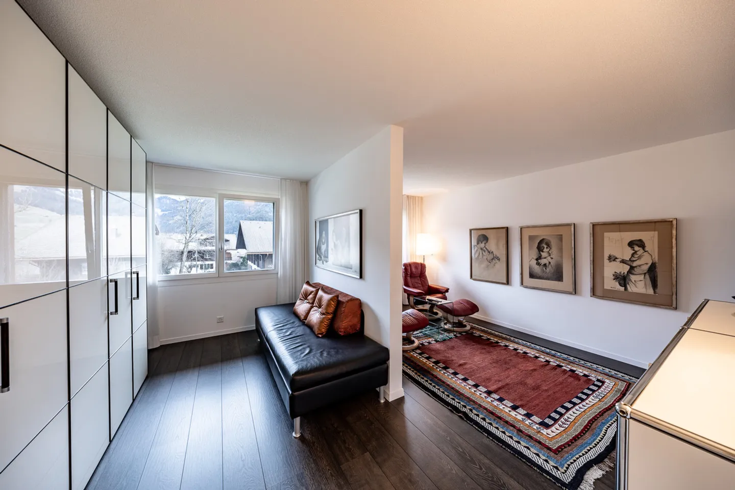 Appartement spacieux et élégant avec une vue magnifique - Photo 6 sur 9