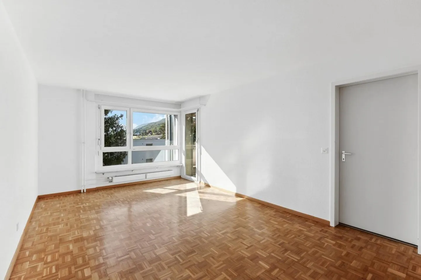 Bel appartement de 2,5 pièces - disponible à partir du 1.10.2025 ! - Photo 1 sur 10