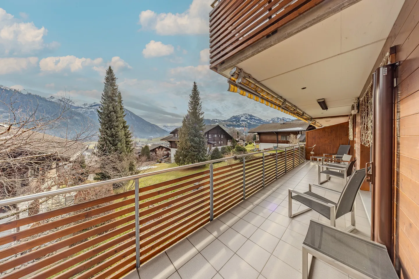 Appartement spacieux et élégant avec une vue magnifique - Photo 8 sur 9