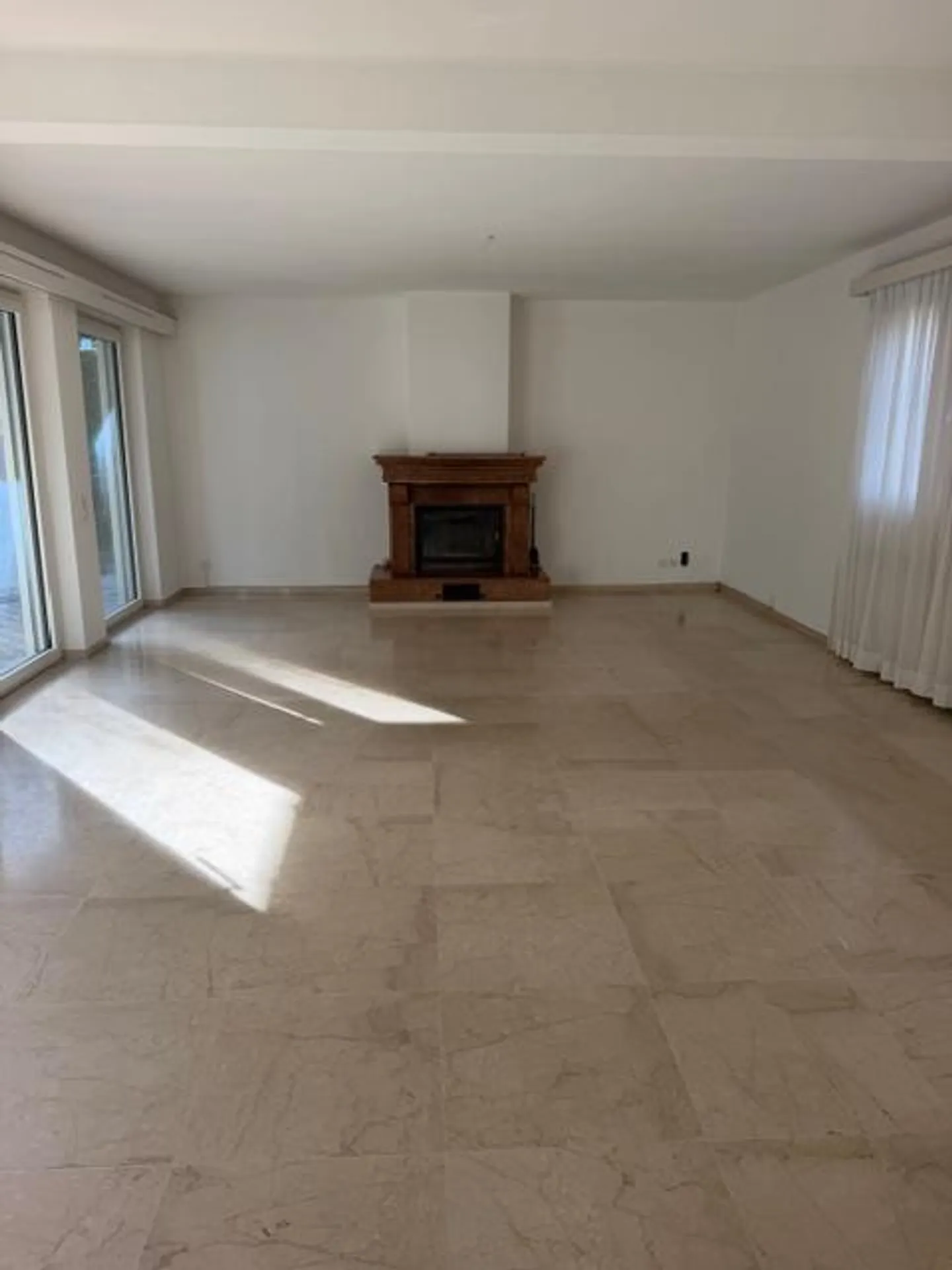 Charmante Villa zur Miete in Losone - Foto 2 von 16