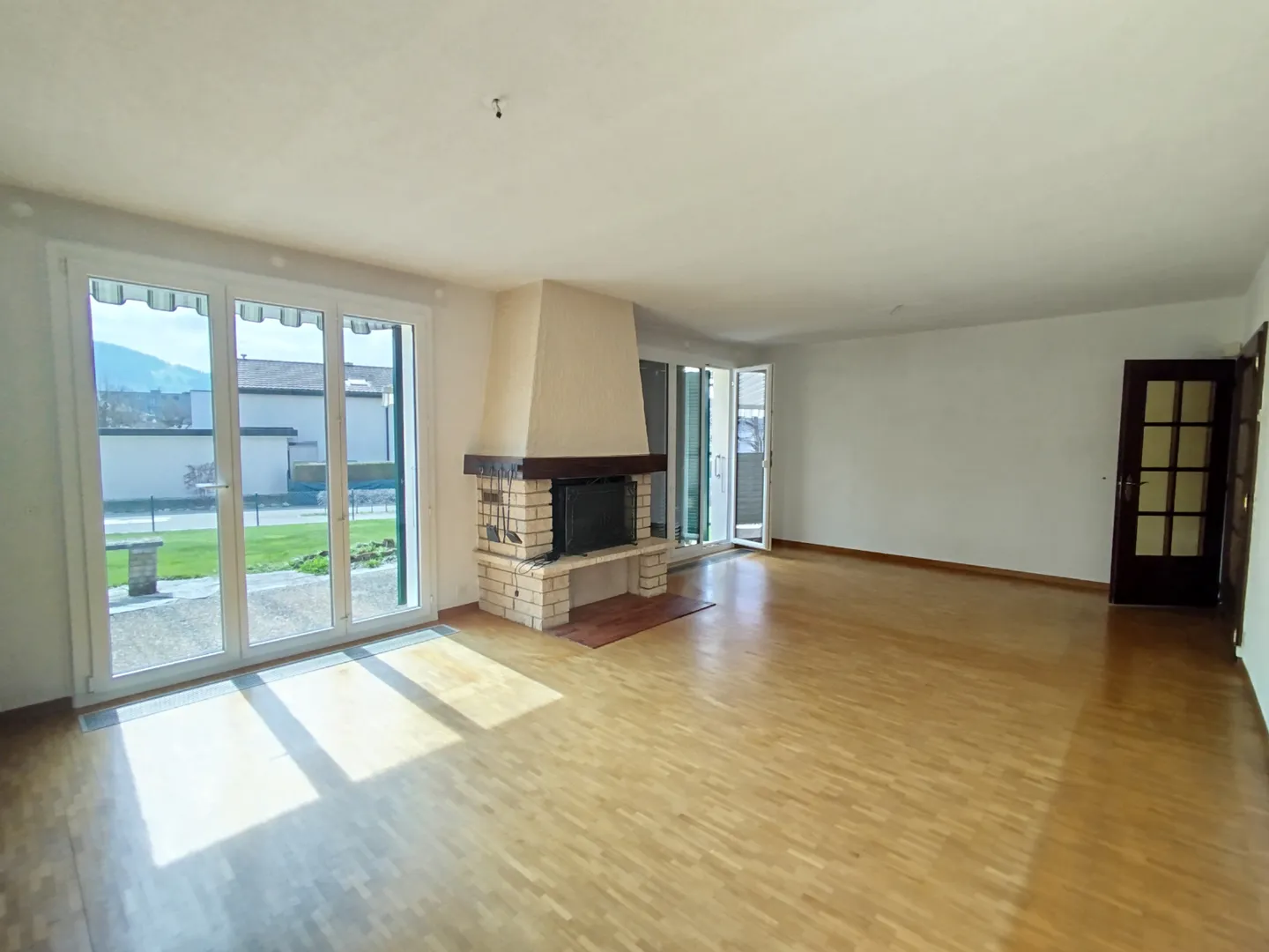 Incantevole Casa Familiare con Giardino - Foto 3 di 6