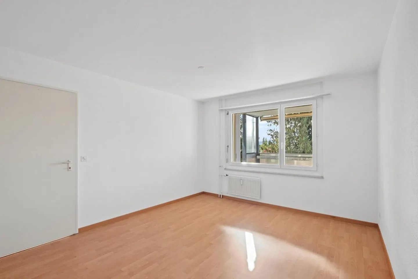 Bel appartement de 2,5 pièces - disponible à partir du 1.10.2025 ! - Photo 5 sur 10