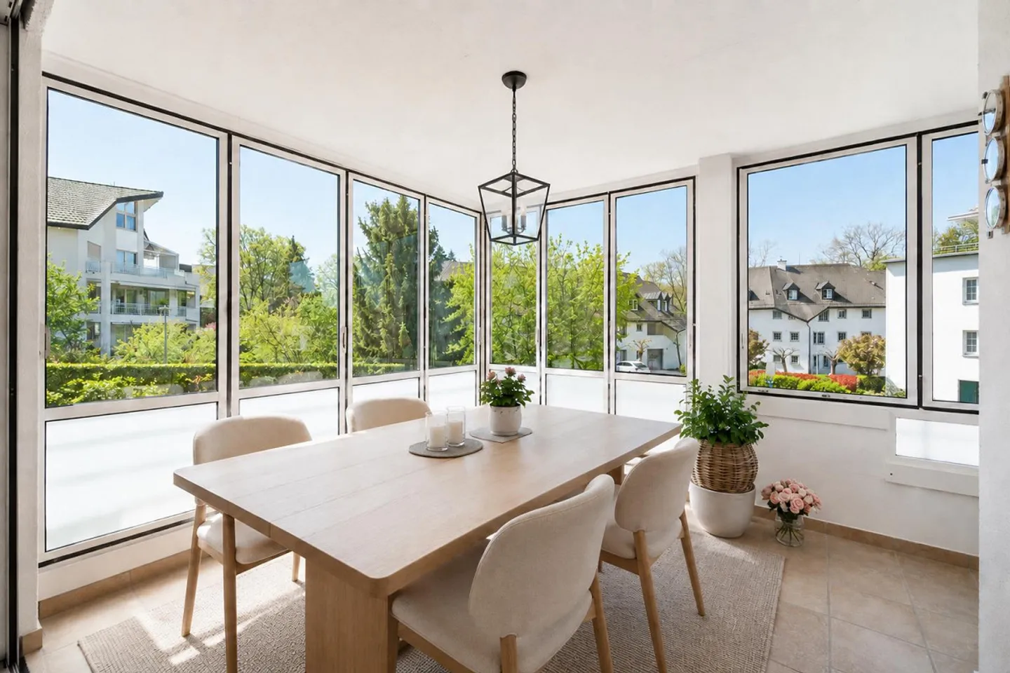Appartement charmant avec jardin d'hiver dans un quartier bien entretenu - Photo 1 sur 5