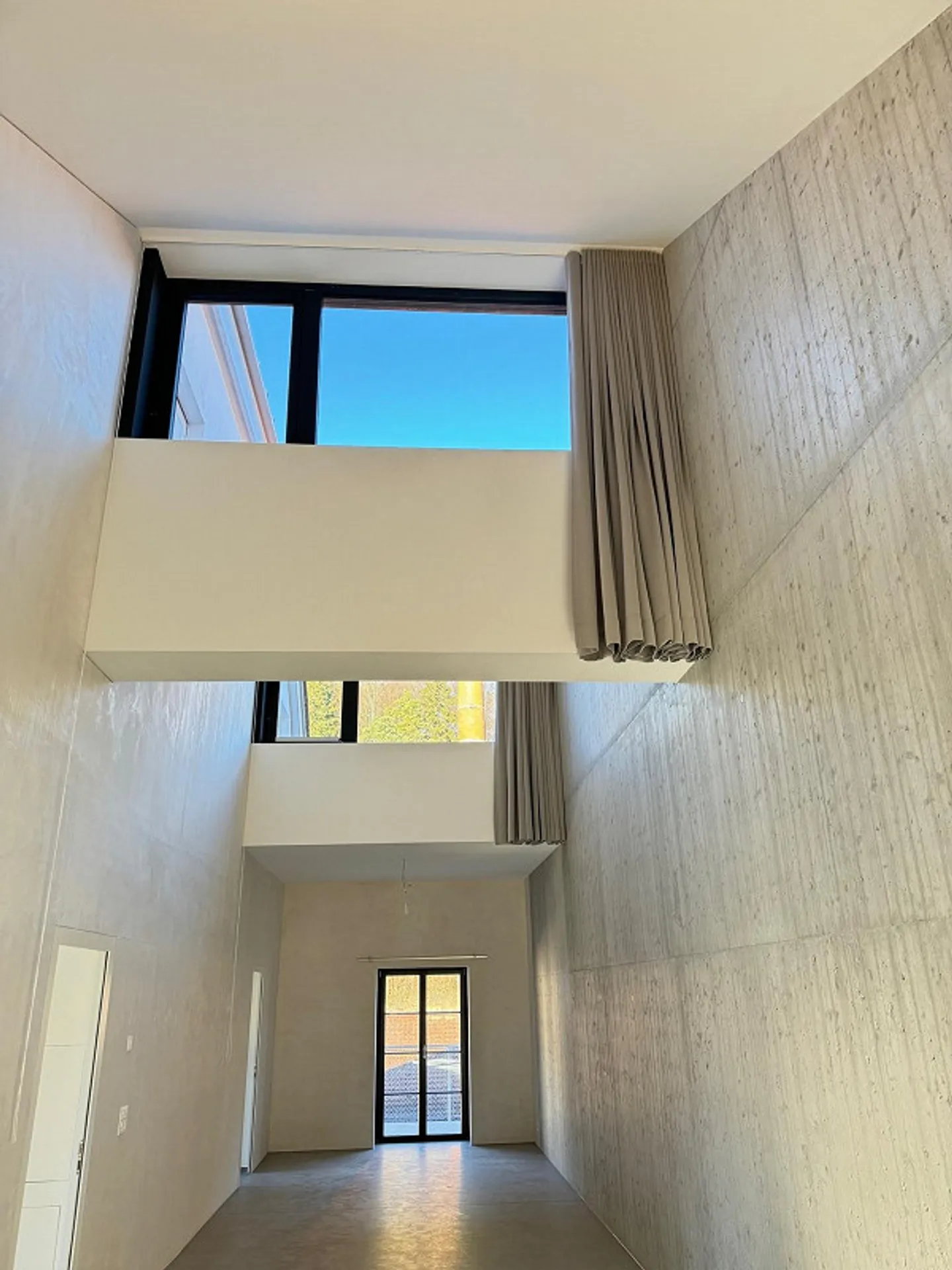 Moderno appartamento loft con 1 camera in un edificio industriale storico - Foto 5 di 12