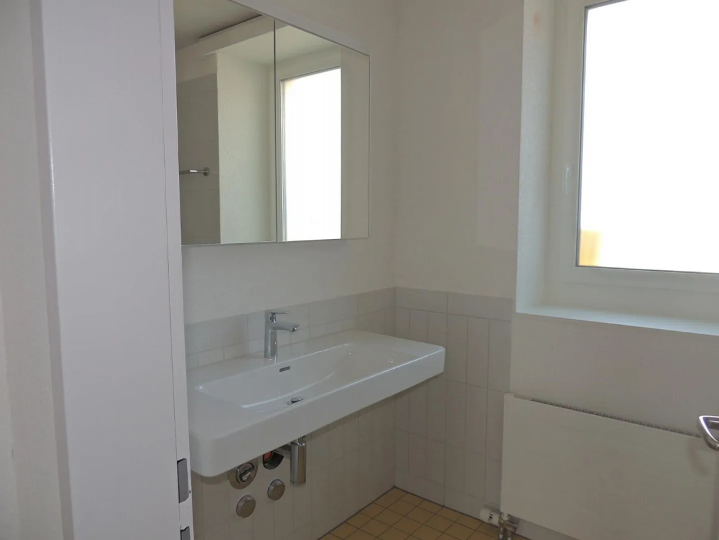 Beautifully renovated apartment in a quiet location - Photo 6 of 7