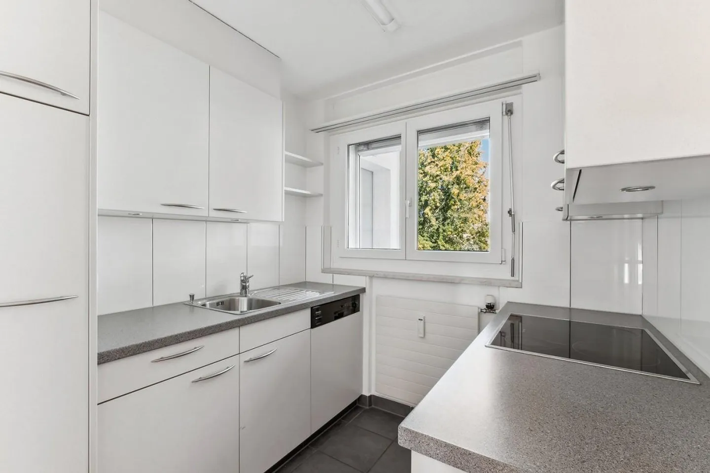 Bel appartement de 2,5 pièces - disponible à partir du 1.10.2025 ! - Photo 7 sur 10