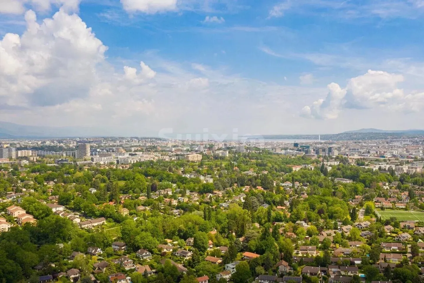 Spaziosa villa indipendente con giardino - Foto 1 di 1