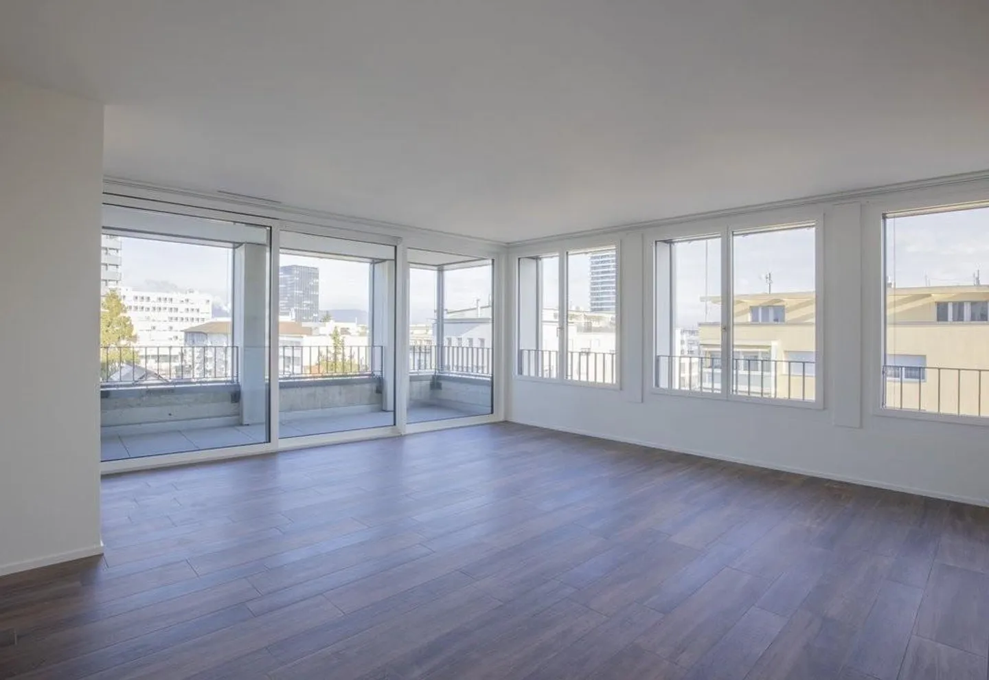 Appartamento moderno di 2,5 locali nel centro del villaggio di Pratteln. - Foto 3 di 7