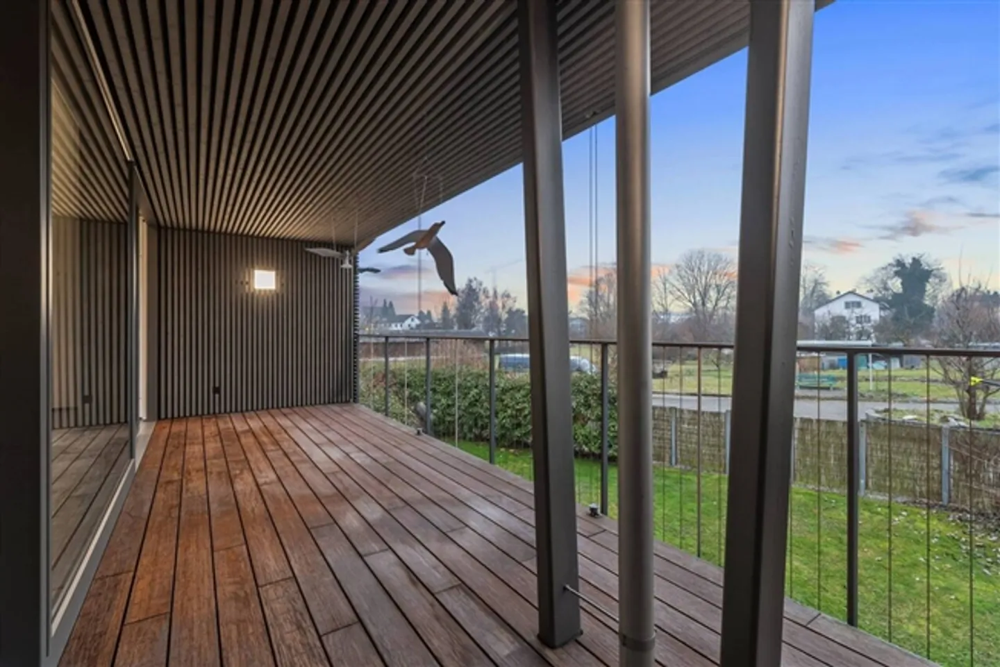 Luxurious 5.5-room apartment with gallery & close to Lake Pfäffiker - Photo 5 of 17