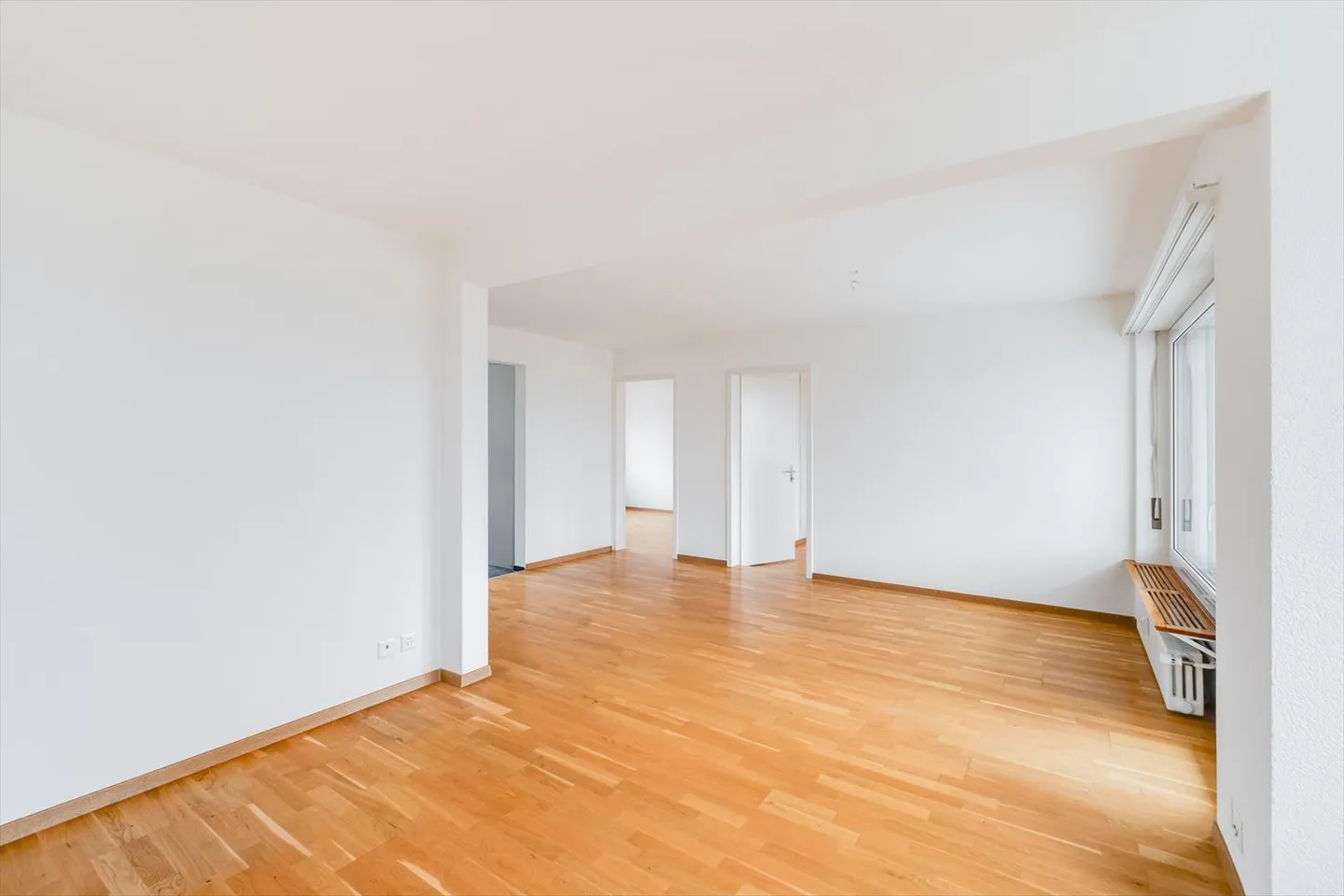 Modernes Apartment mit sonnigem Balkon - Foto 3 von 8