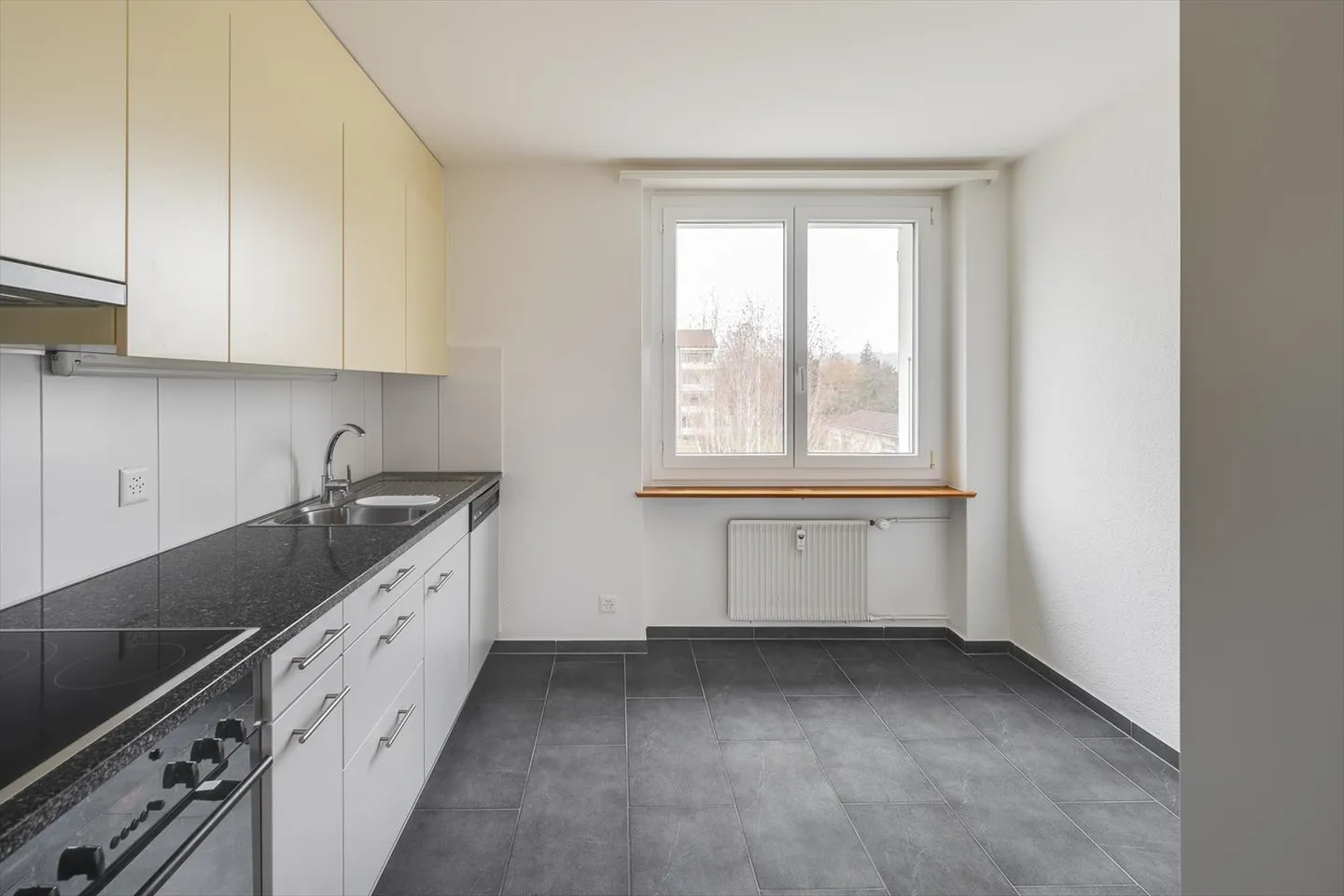 Modernes Apartment mit sonnigem Balkon - Foto 4 von 8