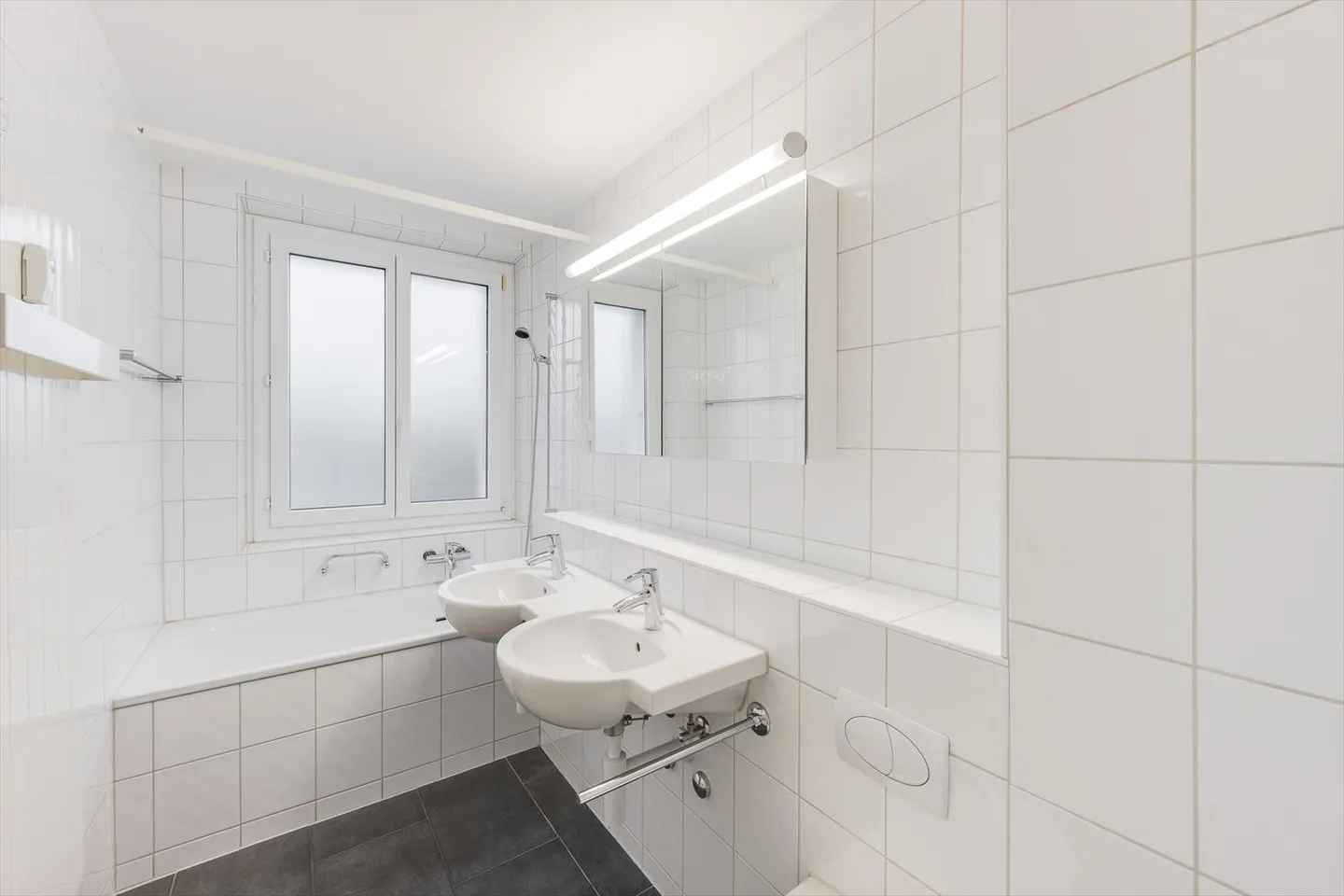 Modernes Apartment mit sonnigem Balkon - Foto 5 von 8