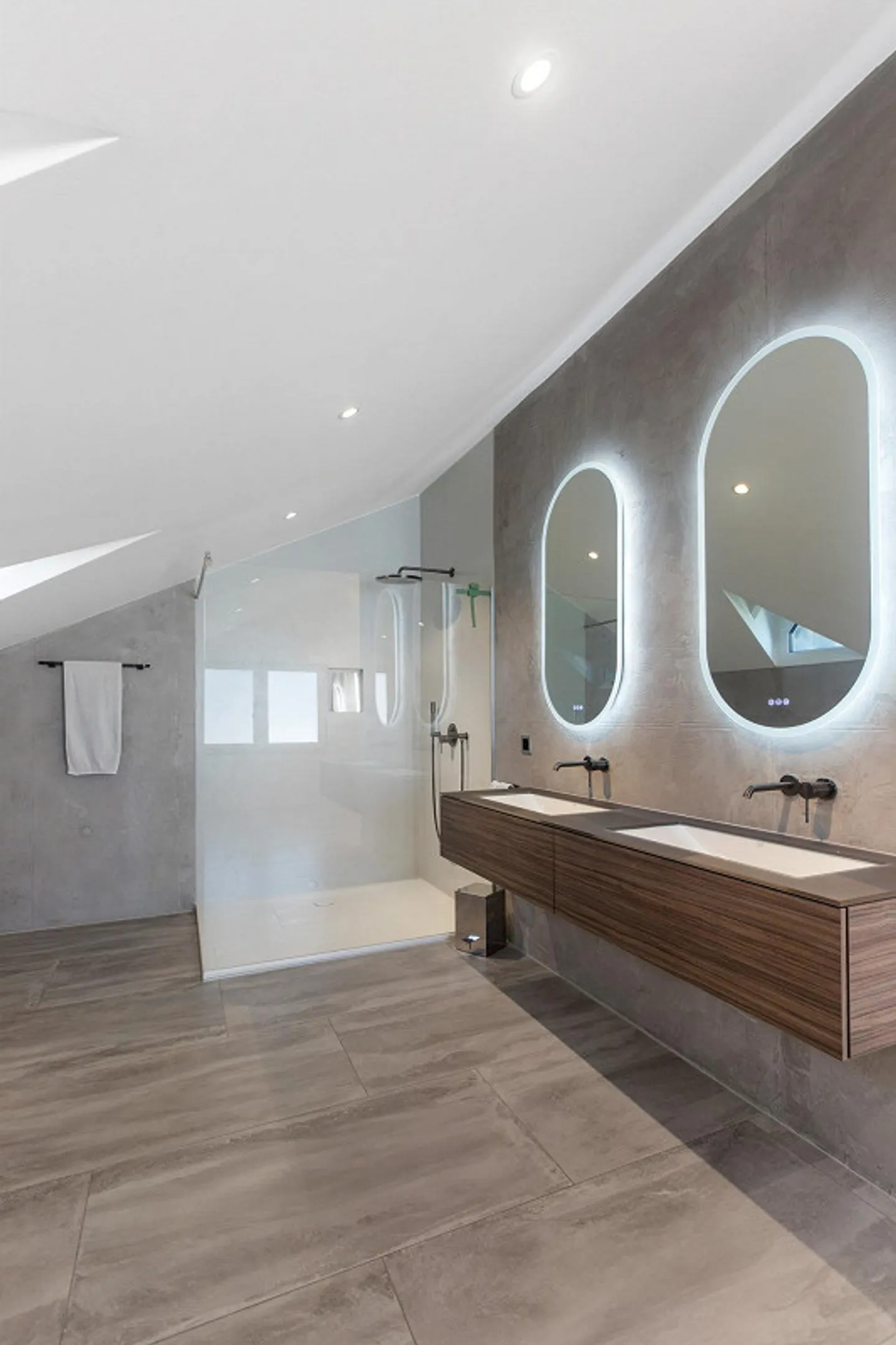 Luxushaus mit Ertragspotenzial - Foto 6 von 12