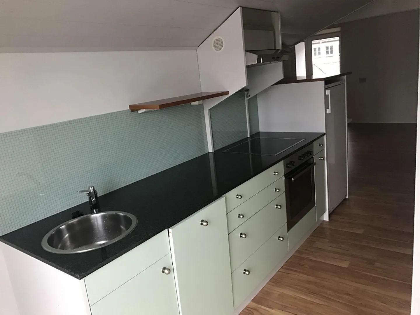 Appartement en attique : central, lumineux, calme, écologique - Photo 4 sur 8