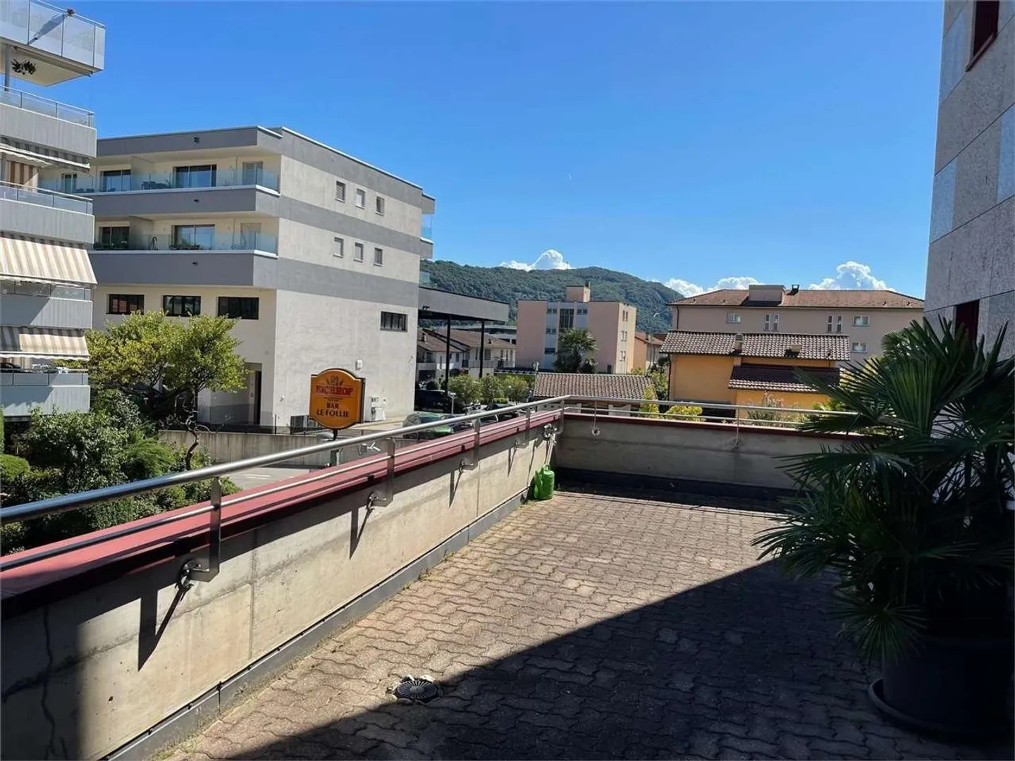 Nous louons un bureau meublé à Agno avec grande terrasse - Photo 4 sur 7