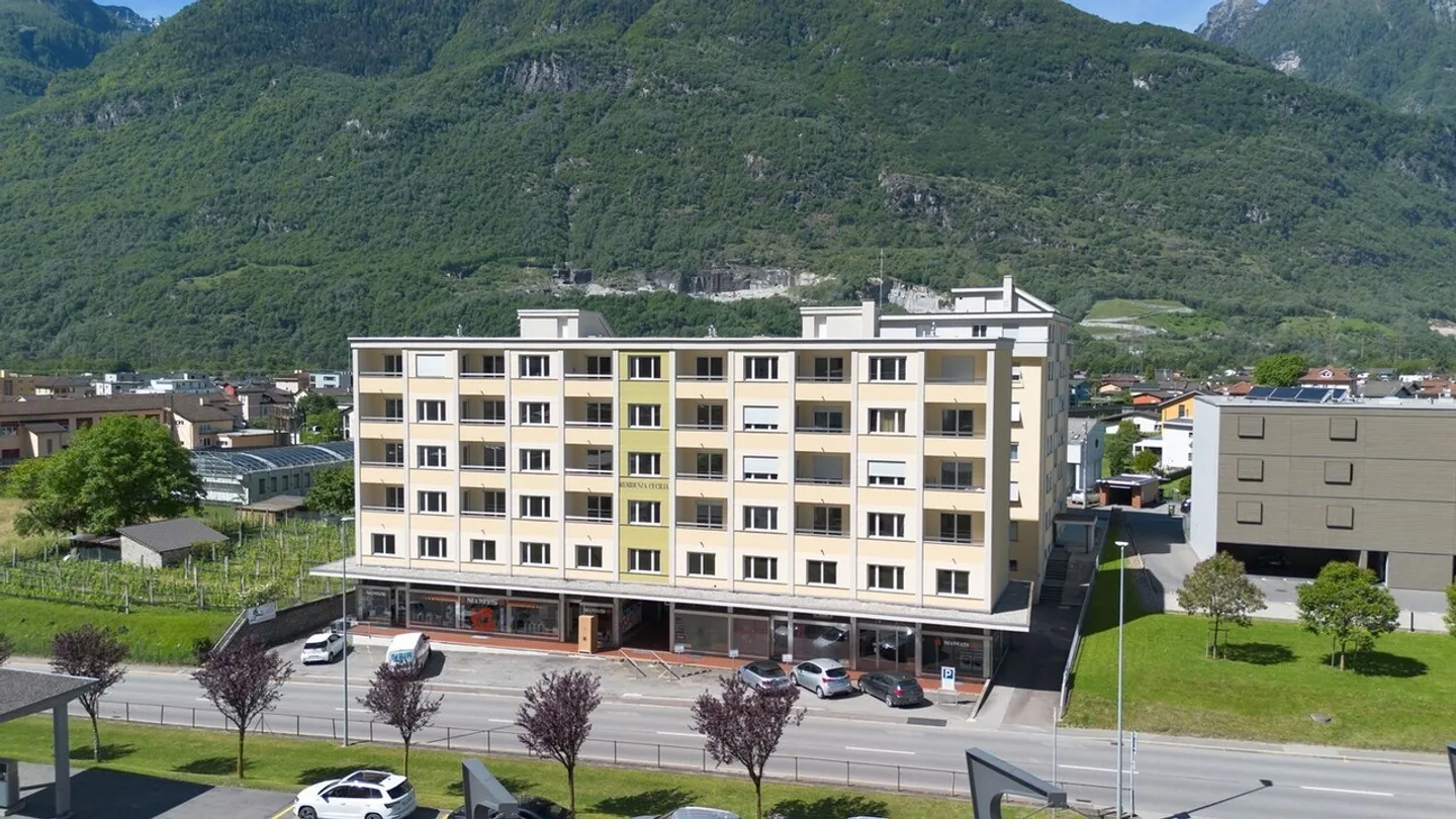 Modern Apartment with Stunning Views - Photo 1 of 11