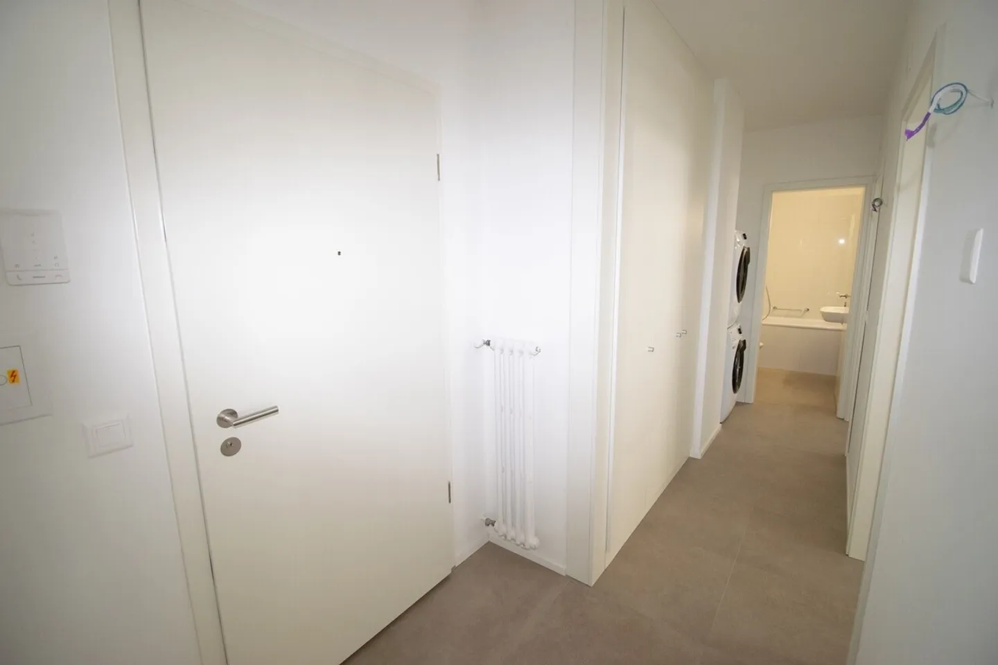 Modern Apartment with Stunning Views - Photo 5 of 11