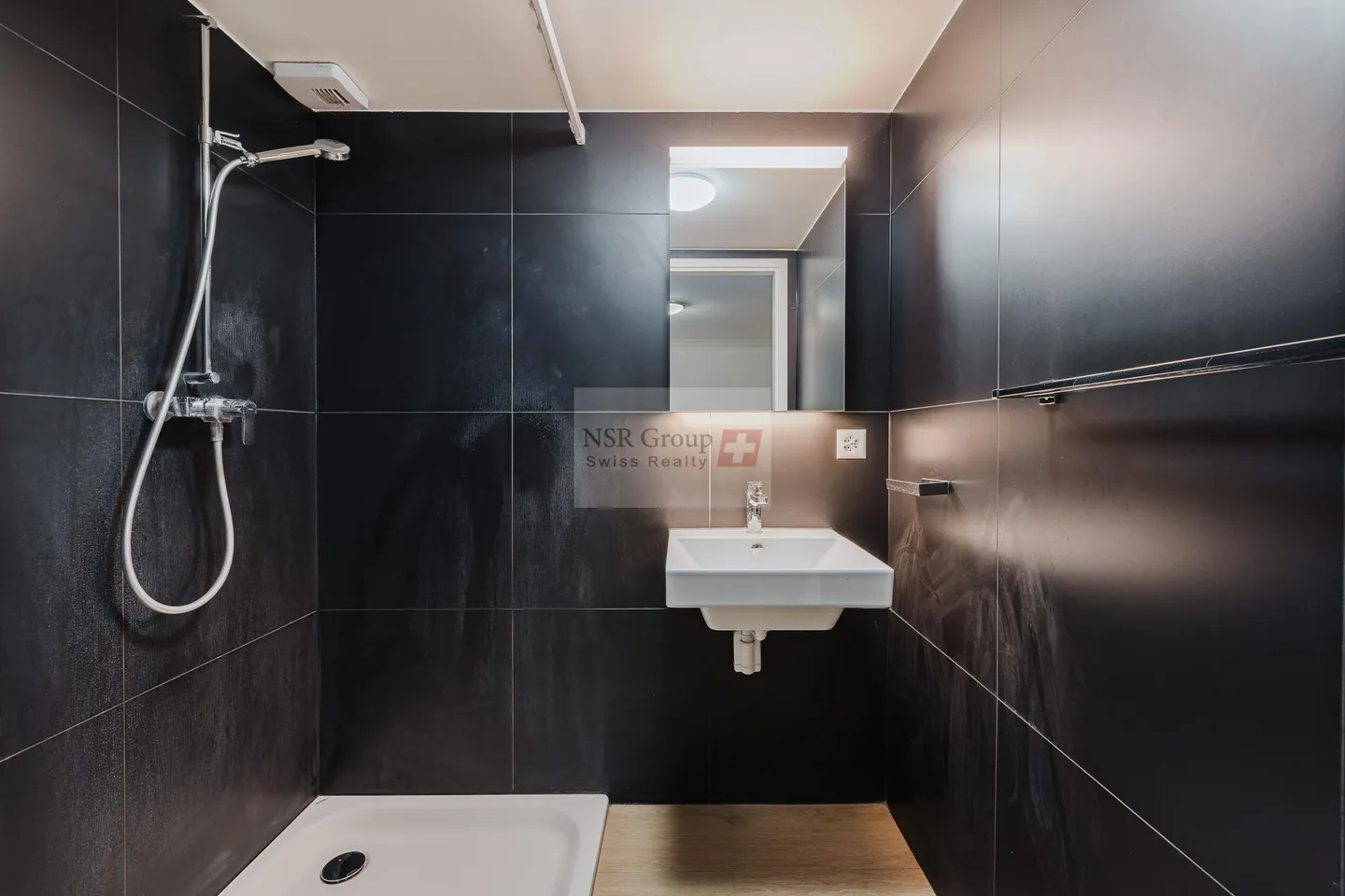 Außergewöhnliche Villa mit atemberaubendem Blick auf den Genfersee in exklusiver Lage - Foto 9 von 10