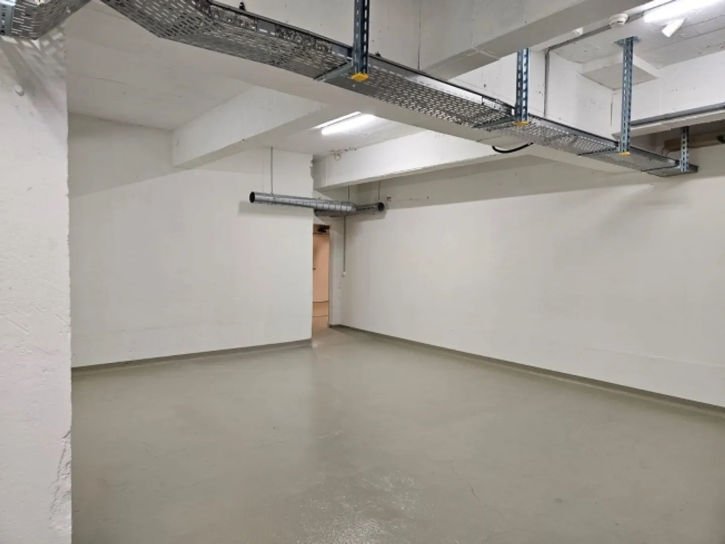 Ihr Lager im Stadtzentrum von Lausanne - Foto 2 von 3