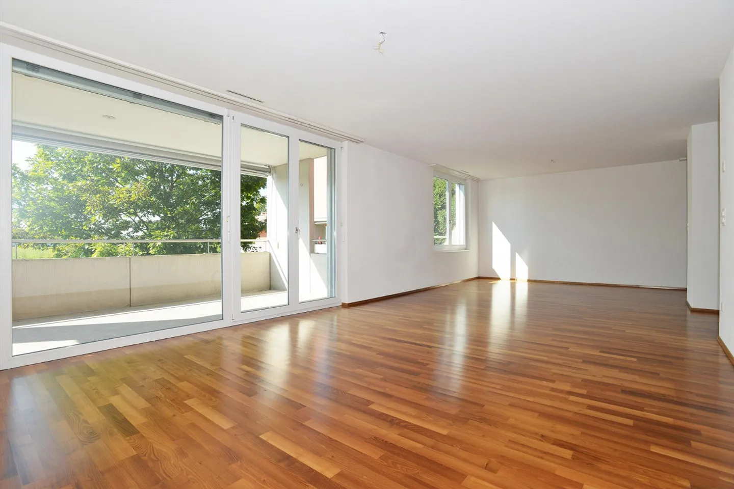 Geräumige Wohnung mit Balkon - Foto 4 von 9