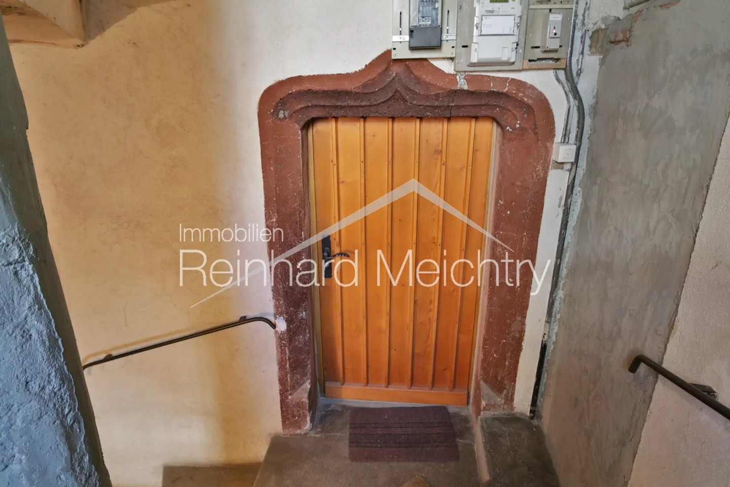 «Historisches Wohnhaus mit 3 Wohnungen mit Blick auf das Leuker Schloss» - Foto 22 von 52