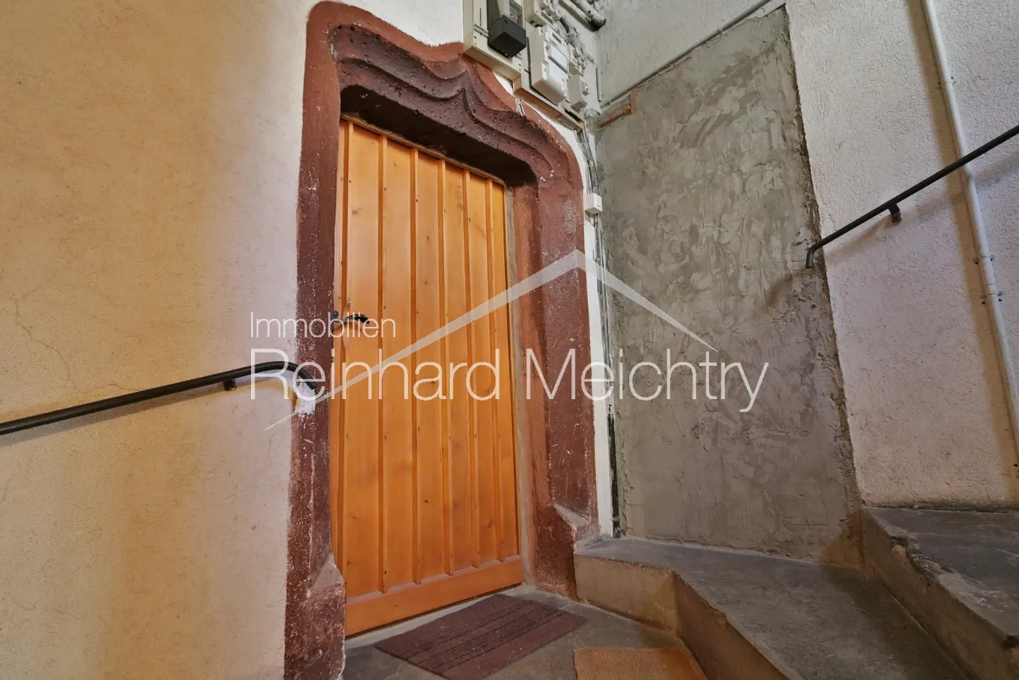 «Historisches Wohnhaus mit 3 Wohnungen mit Blick auf das Leuker Schloss» - Foto 23 von 52