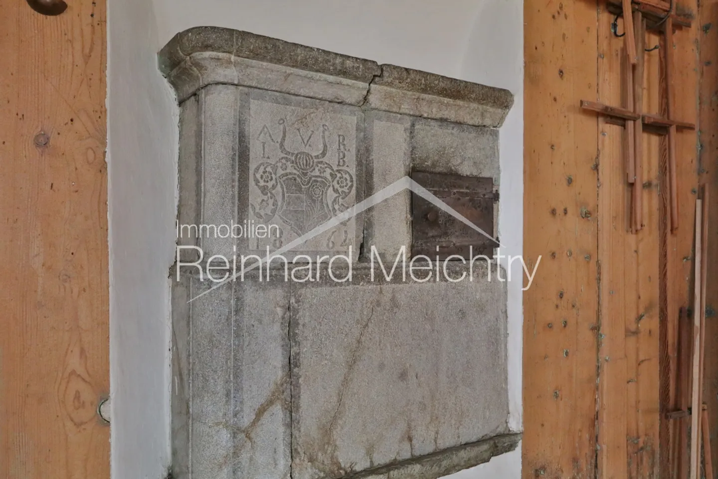 «Historisches Wohnhaus mit 3 Wohnungen mit Blick auf das Leuker Schloss» - Foto 24 von 52