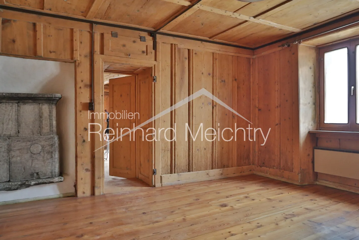 «Historisches Wohnhaus mit 3 Wohnungen mit Blick auf das Leuker Schloss» - Foto 27 von 52