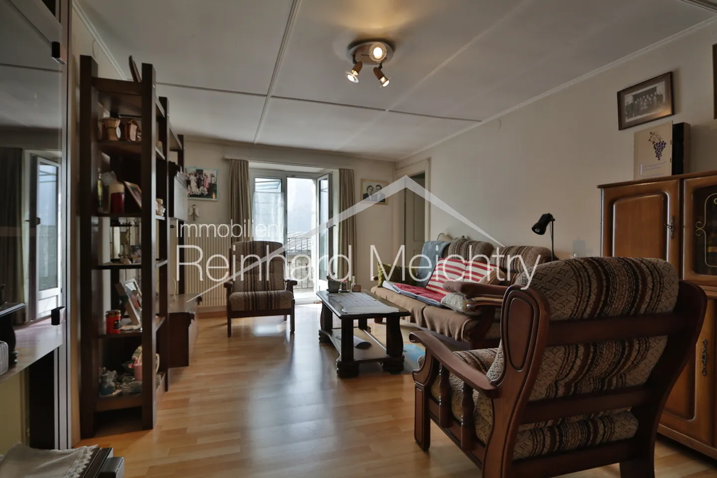 «Historisches Wohnhaus mit 3 Wohnungen mit Blick auf das Leuker Schloss» - Foto 37 von 52