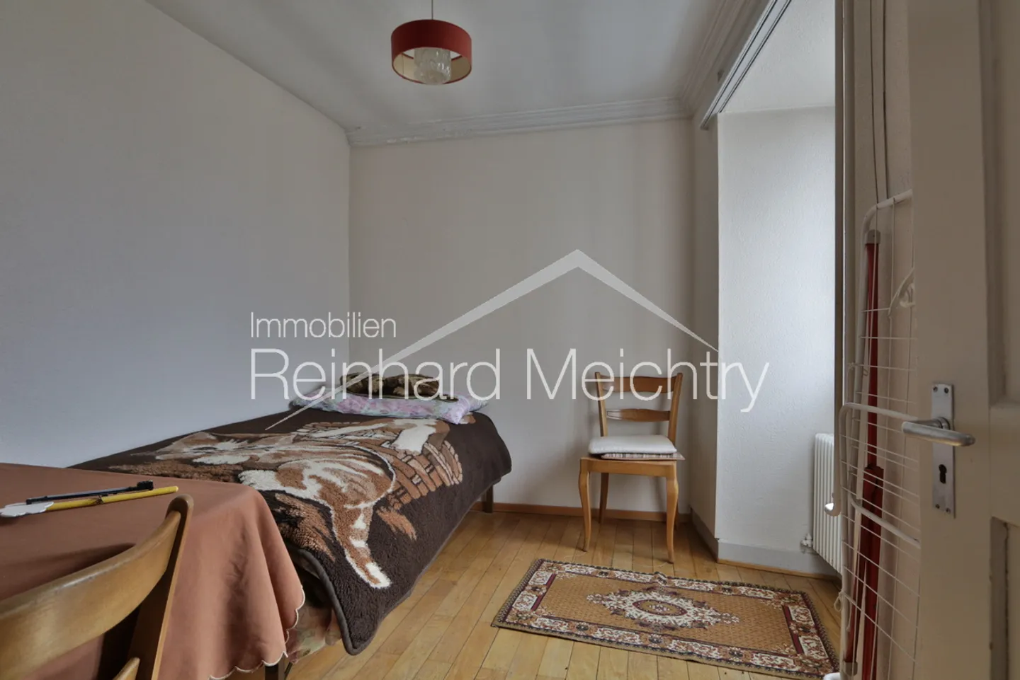 «Historisches Wohnhaus mit 3 Wohnungen mit Blick auf das Leuker Schloss» - Foto 39 von 52