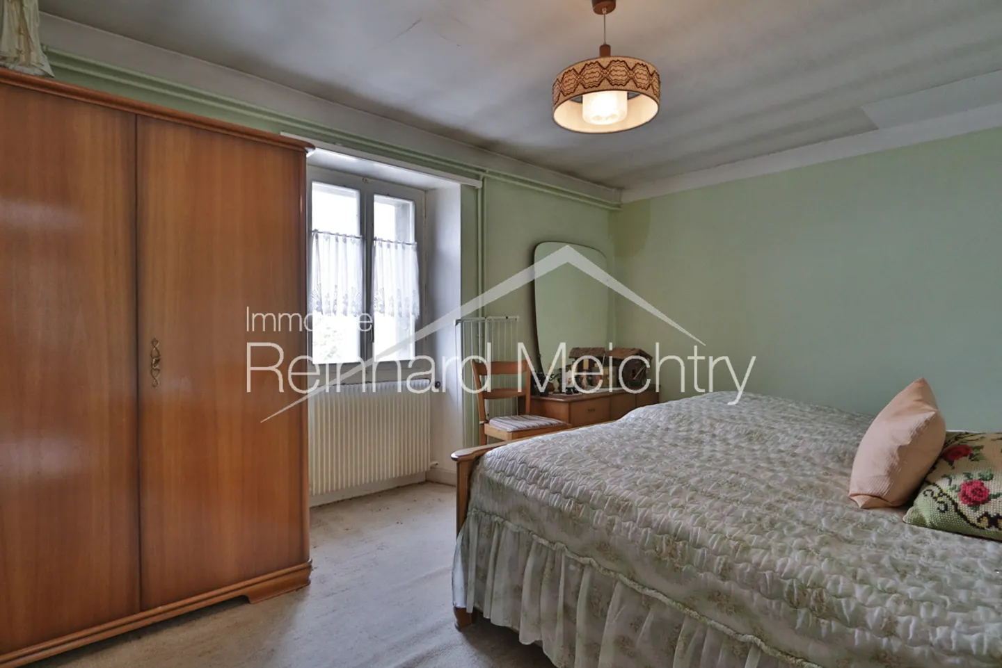 «Historisches Wohnhaus mit 3 Wohnungen mit Blick auf das Leuker Schloss» - Foto 42 von 52