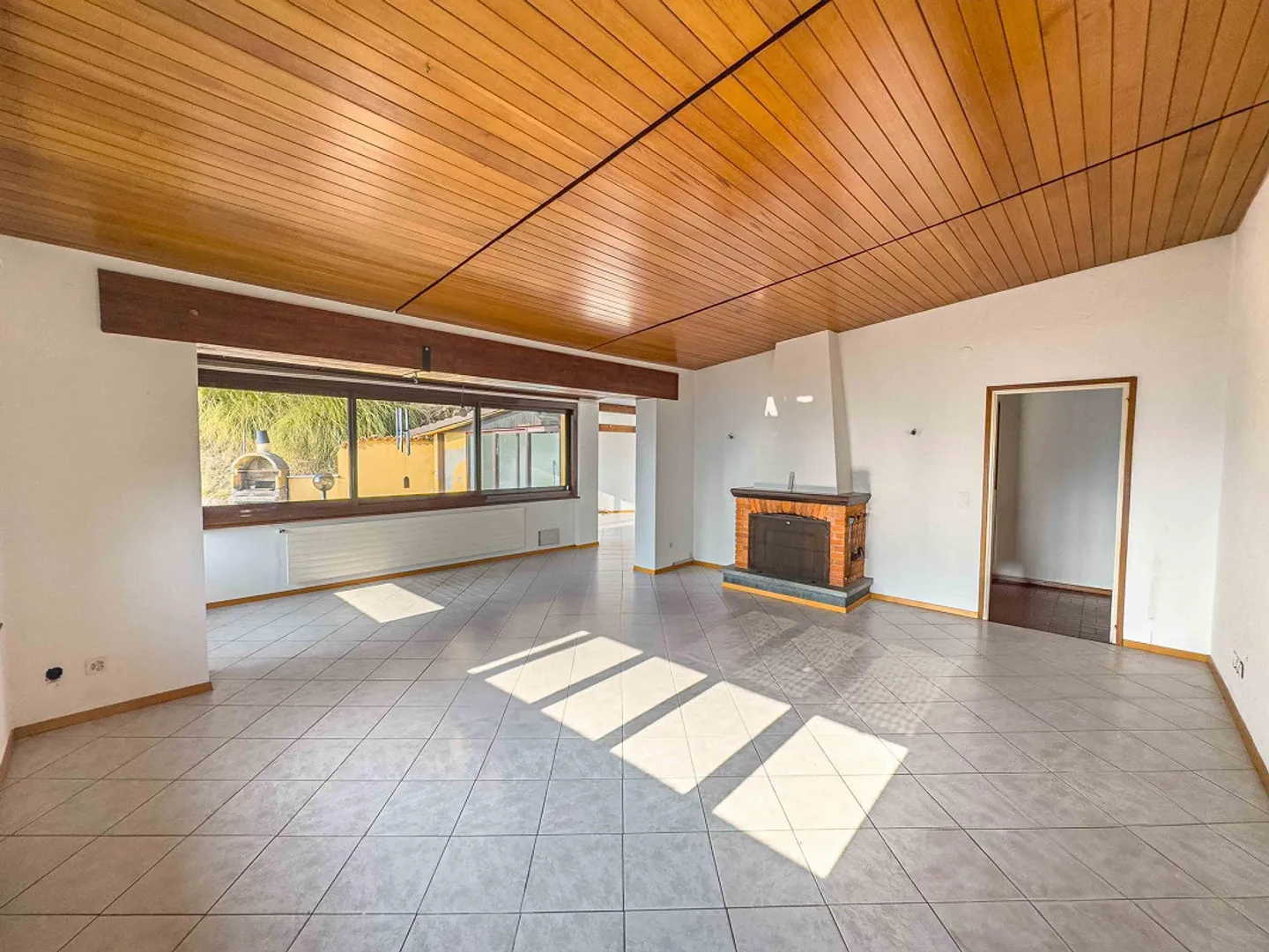 Grande casa familiare ad Aranno - Foto 1 di 9