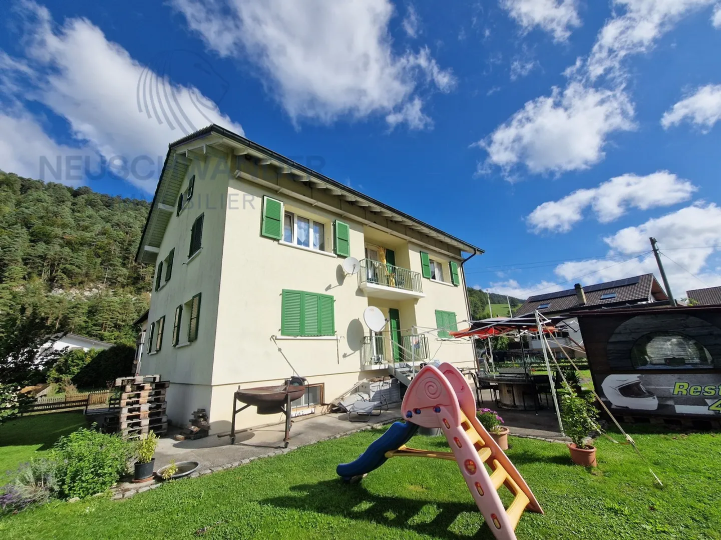 Immeuble résidentiel à vendre - Photo 2 sur 4