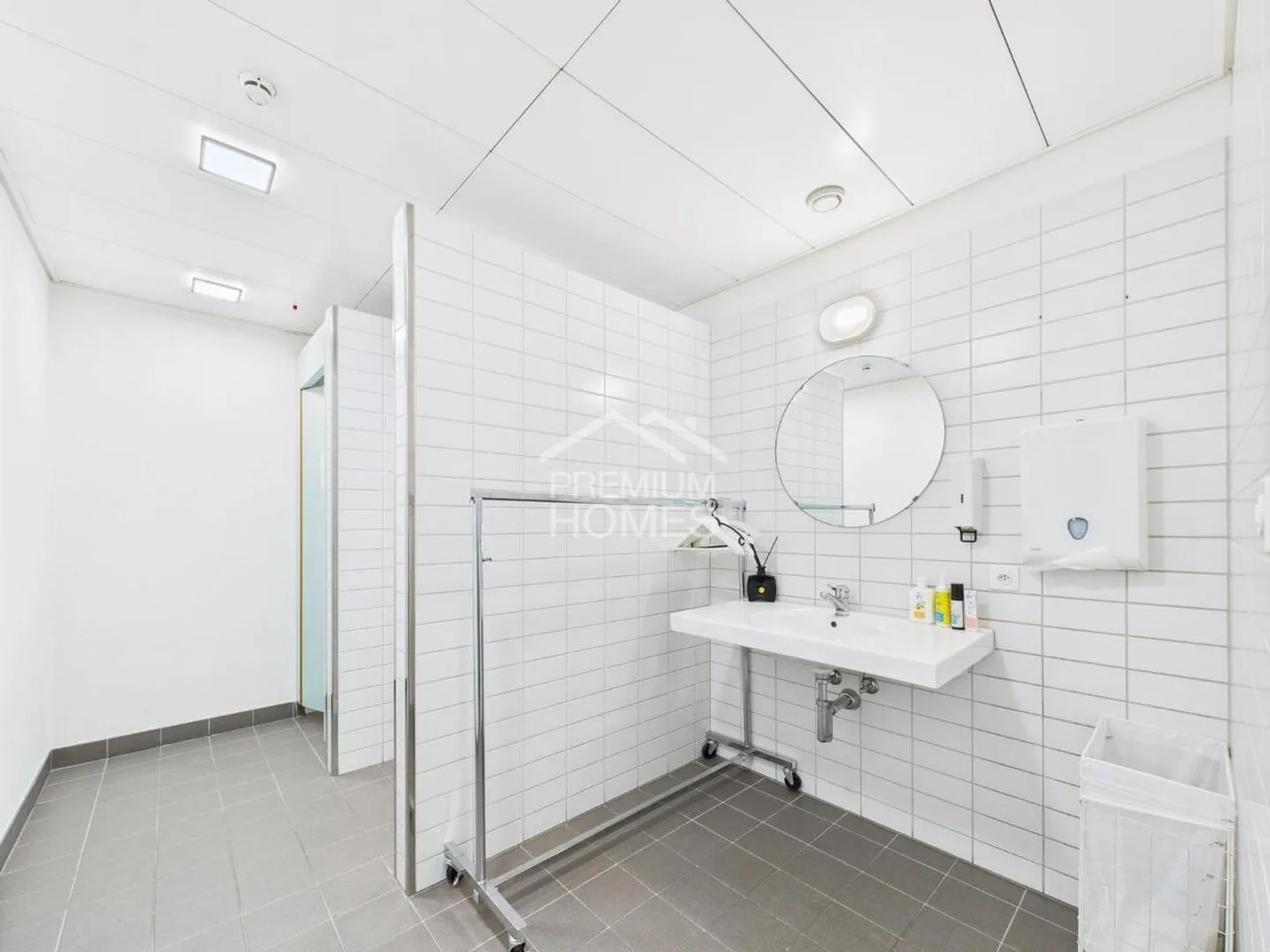 Flexible Working World in the Heart of Dübendorf - Photo 7 of 8