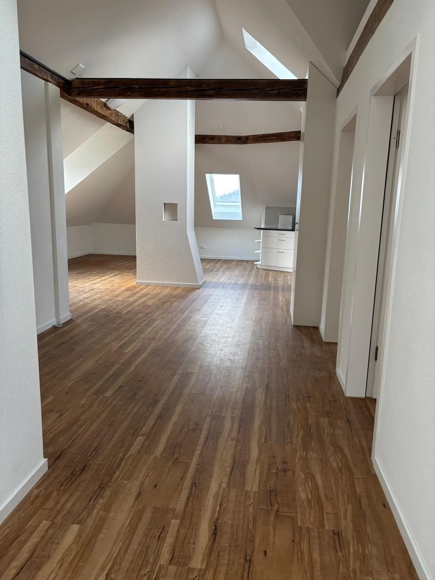 Charmante 4.5-Zimmer-Penthouse - Foto 4 von 12