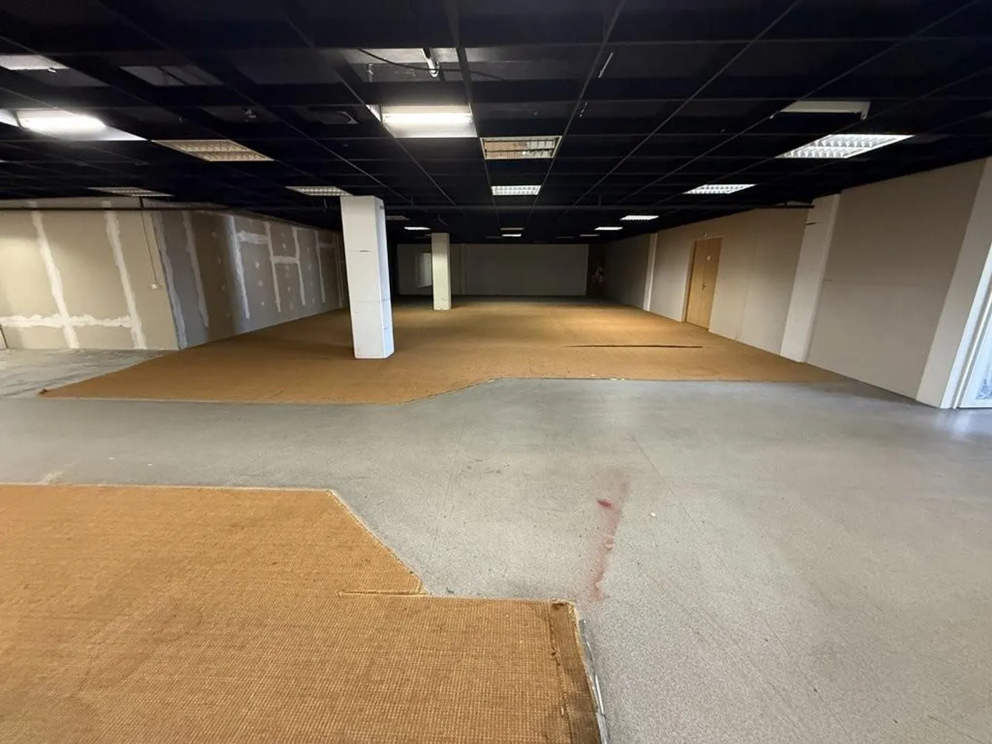 Lager in der Shoppingmeile Lyssach zu vermieten - Foto 3 von 5