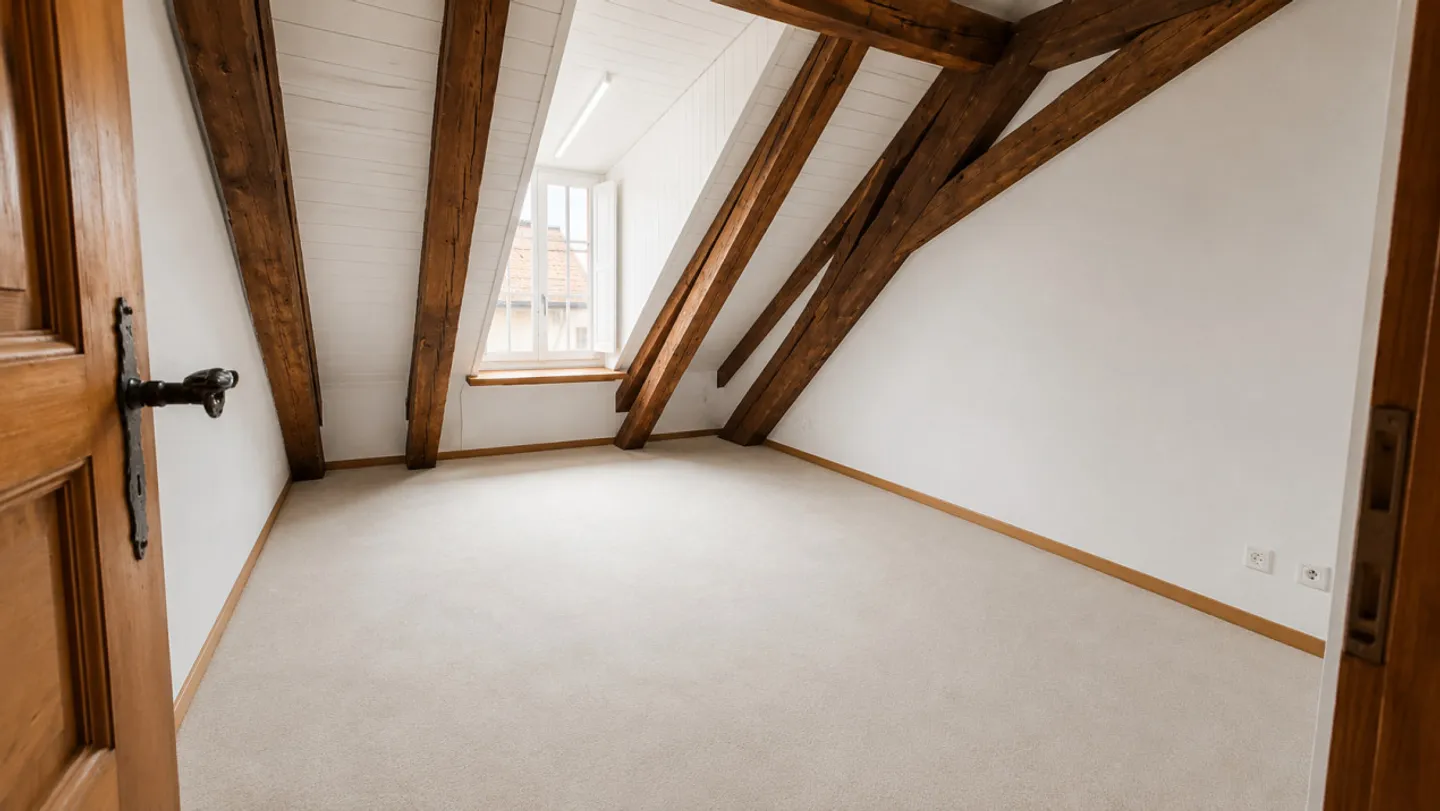 For sale in the heart of the Old Town of Fribourg a magnificent penthouse - Photo 10 of 16