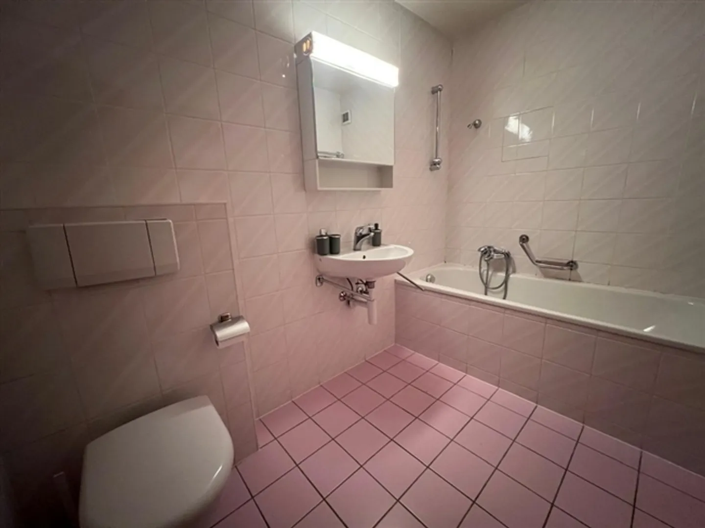 Appartamento con 5,5 stanze al piano terra in affitto - Foto 6 di 12