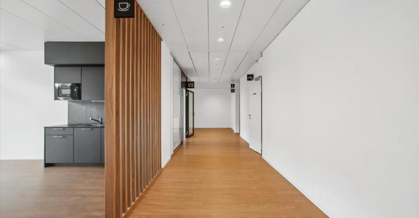 385 m² Büro zu vermieten in Terre Bonne - Foto 4 von 8