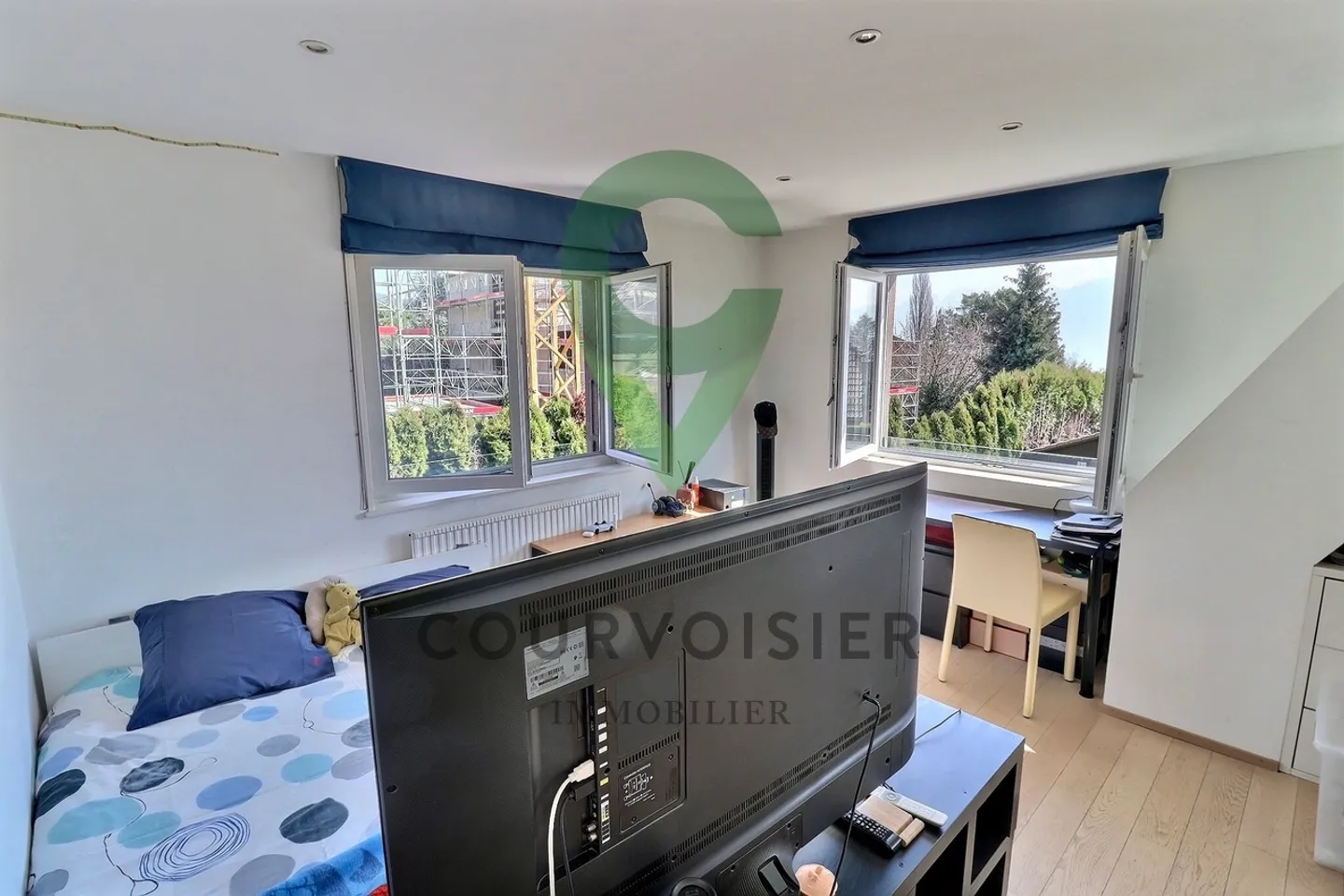 Superba villa indipendente con giardino a Pully - Foto 8 di 13