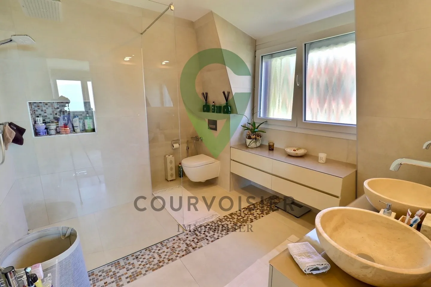 Superba villa indipendente con giardino a Pully - Foto 12 di 13