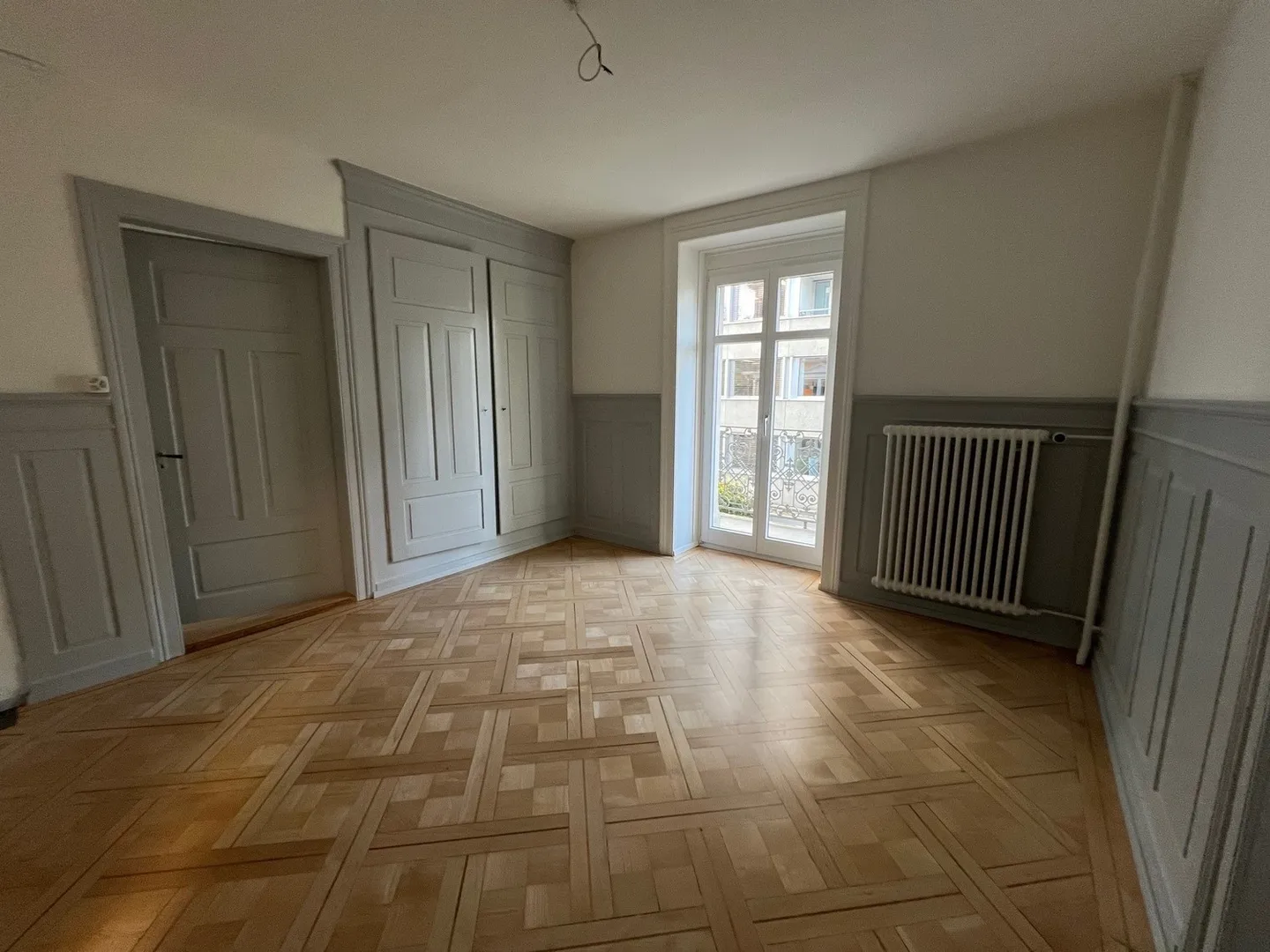 Central, urban, charming – Living in the popular Zurich District 4 - Photo 3 of 9