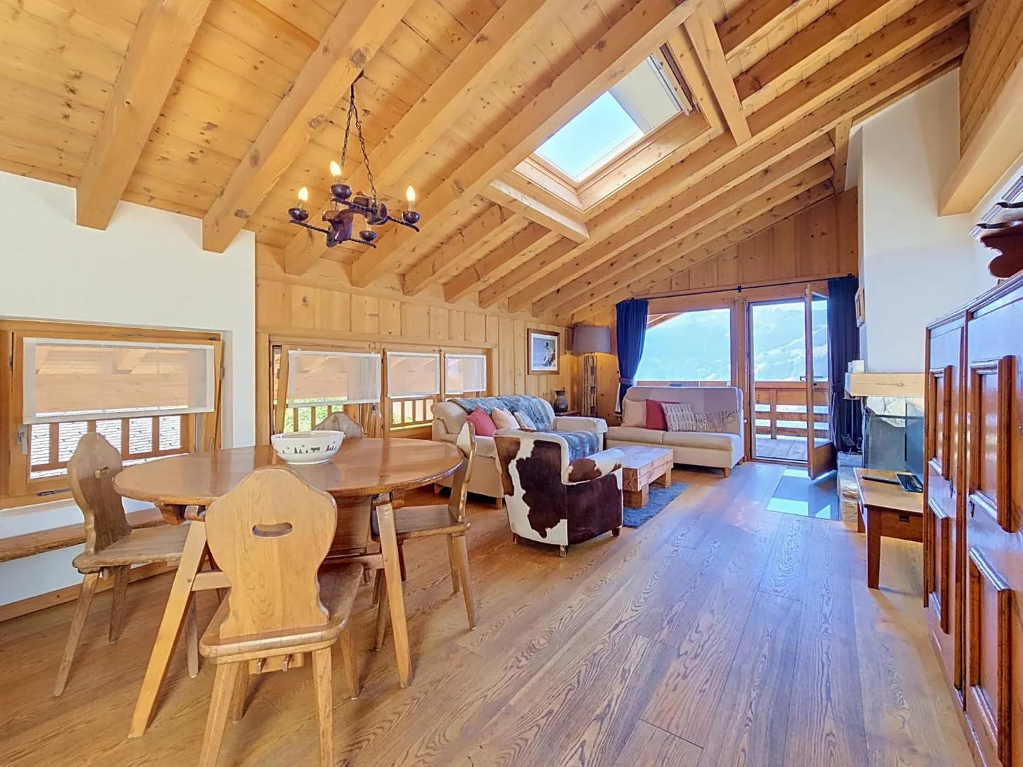 Renovated Attic Apartment - Photo 2 of 13