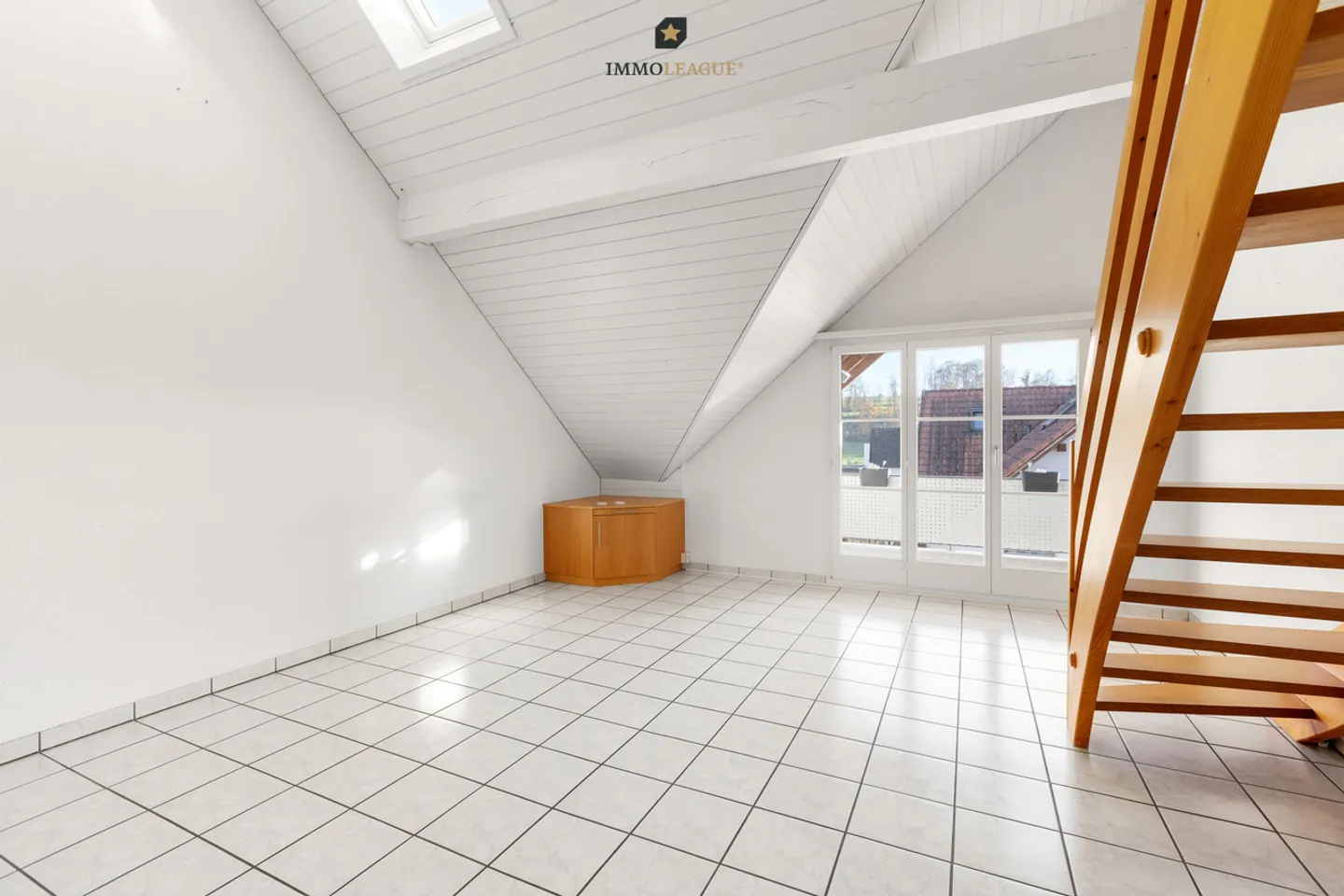 Charming Rooftop Maisonette - Photo 2 of 8