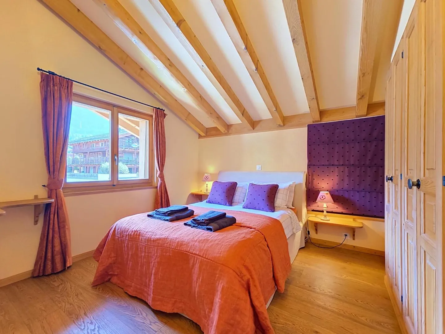 Renovated Attic Apartment - Photo 5 of 13